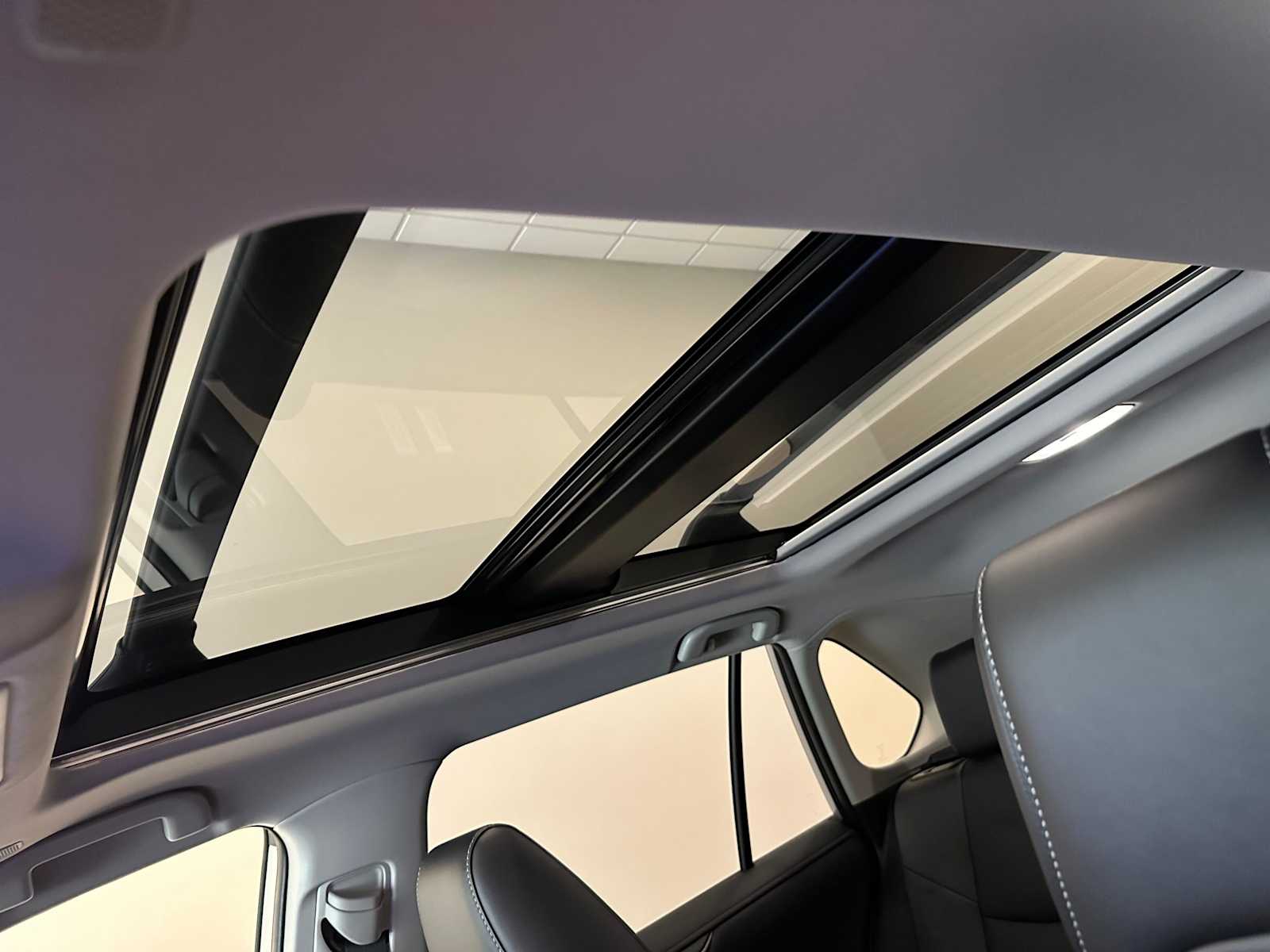 Thumbnail: 2024 Toyota RAV4 - 19