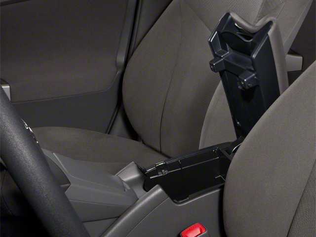 Thumbnail: 2011 Toyota Prius - 12