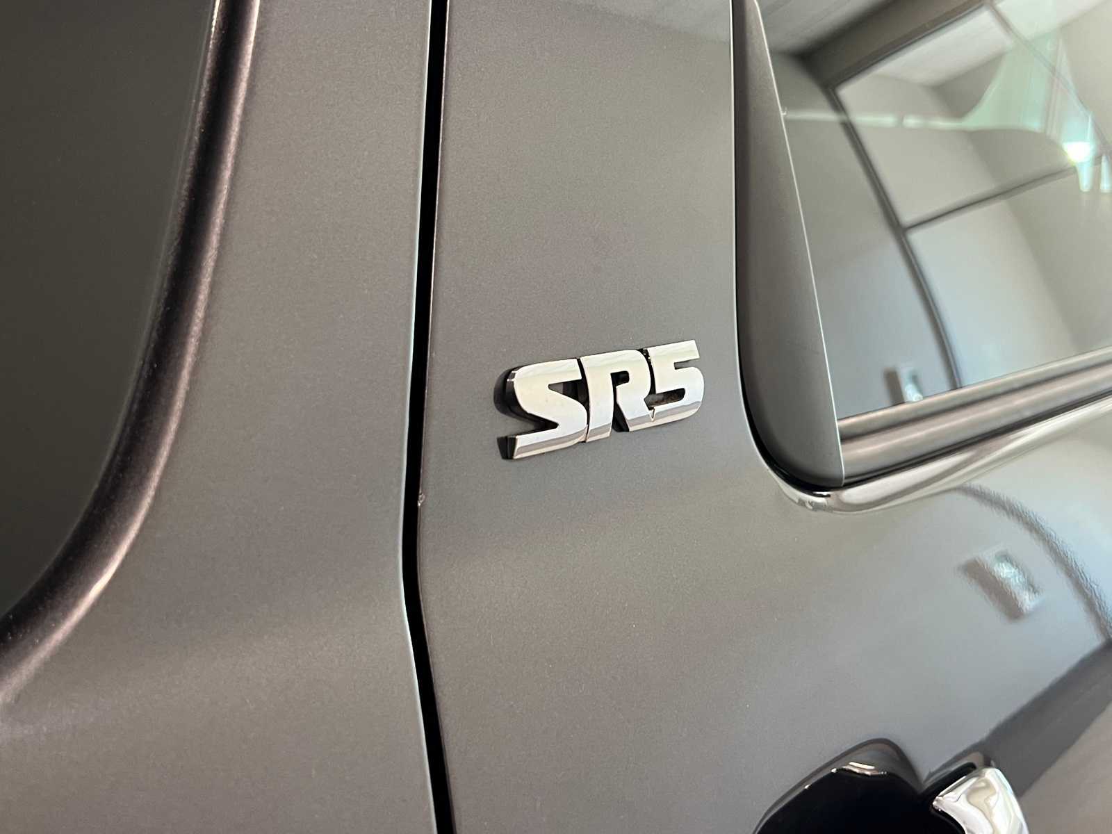 Thumbnail: 2018 Toyota Sequoia - 6