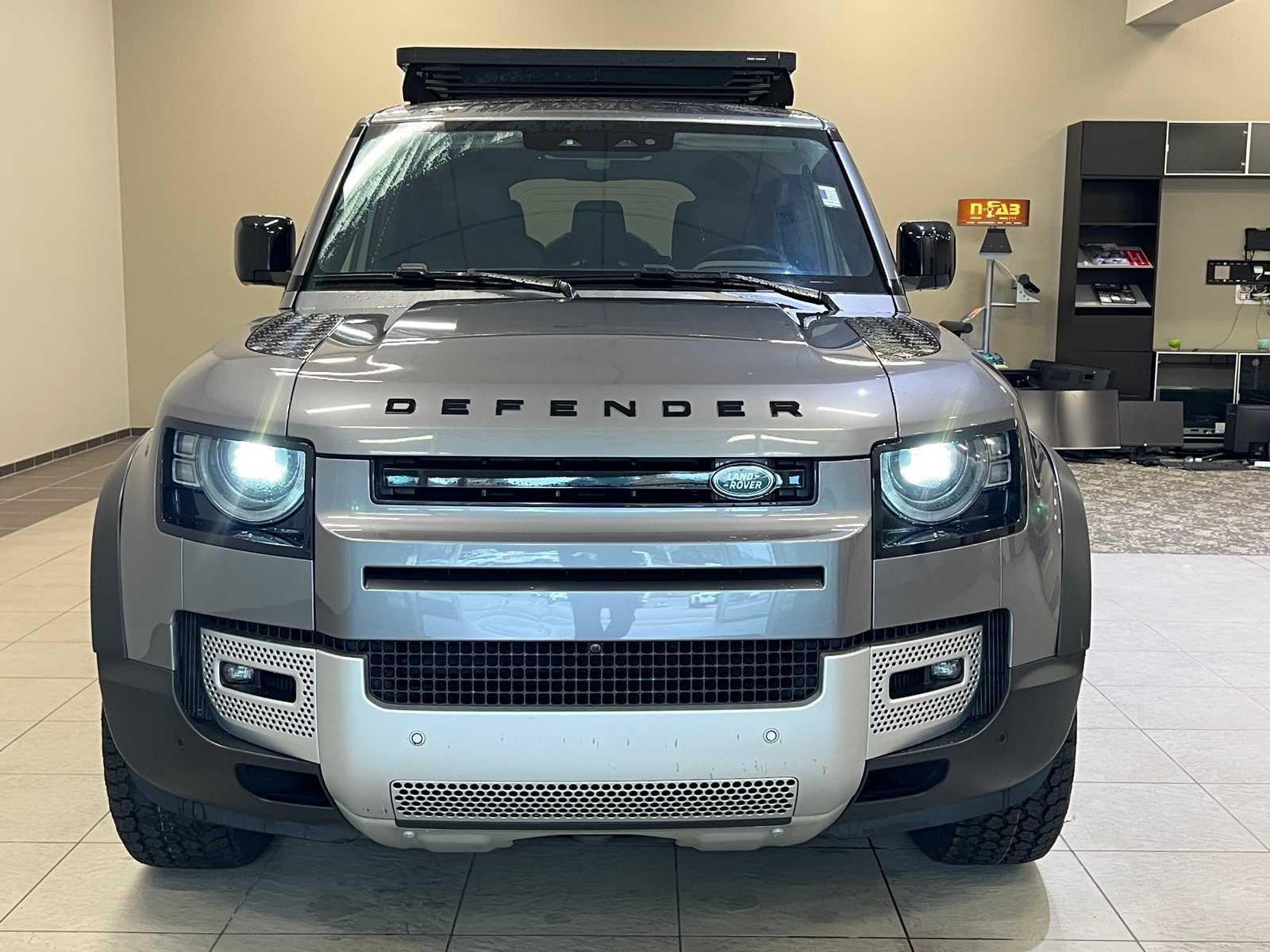 Thumbnail: 2020 Land Rover Defender - 8