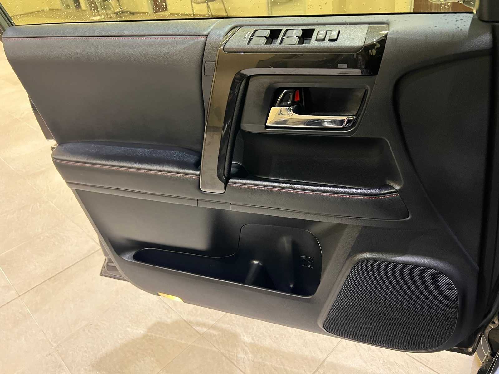 Thumbnail: 2023 Toyota 4Runner - 18