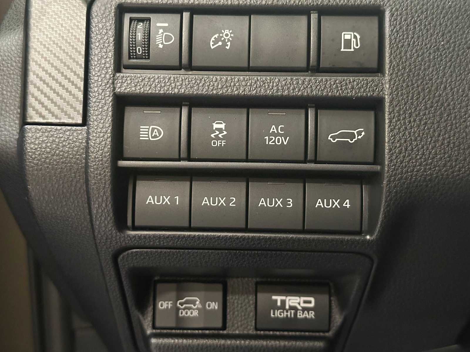 Thumbnail: 2025 Toyota 4Runner - 18