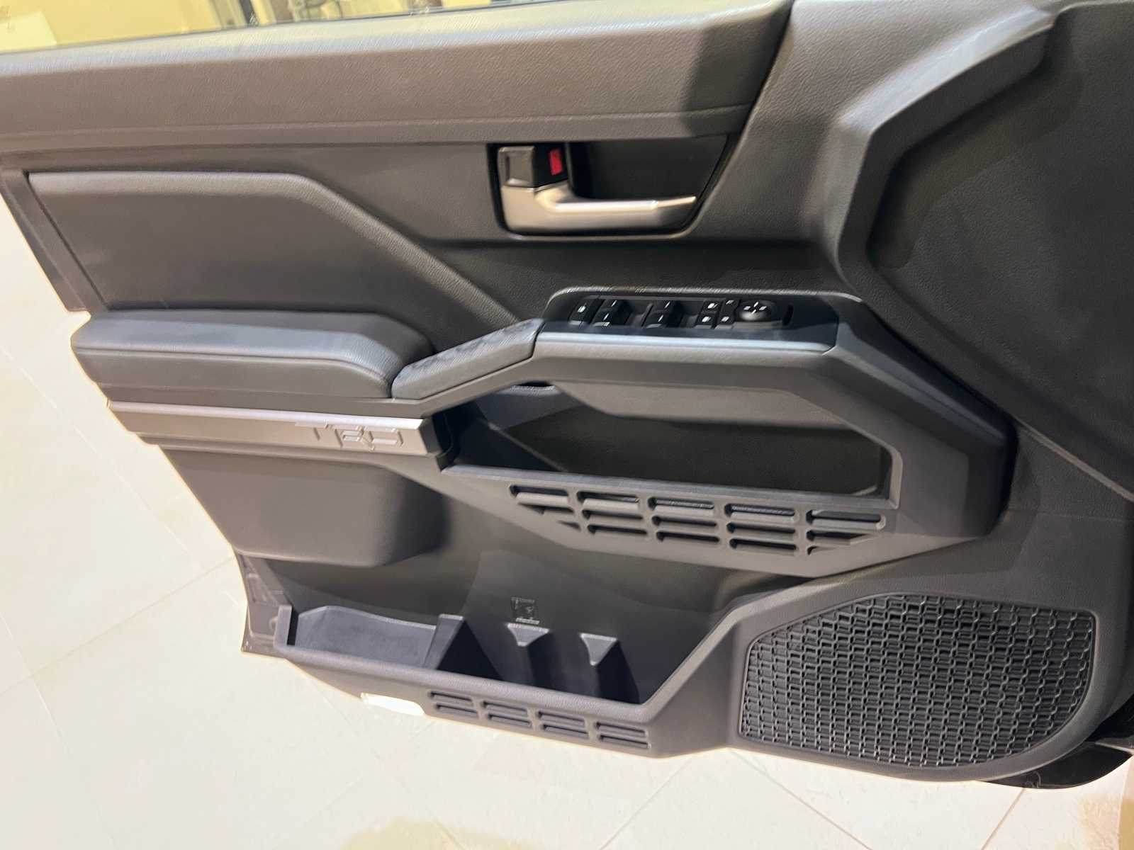 Thumbnail: 2025 Toyota Tacoma - 18