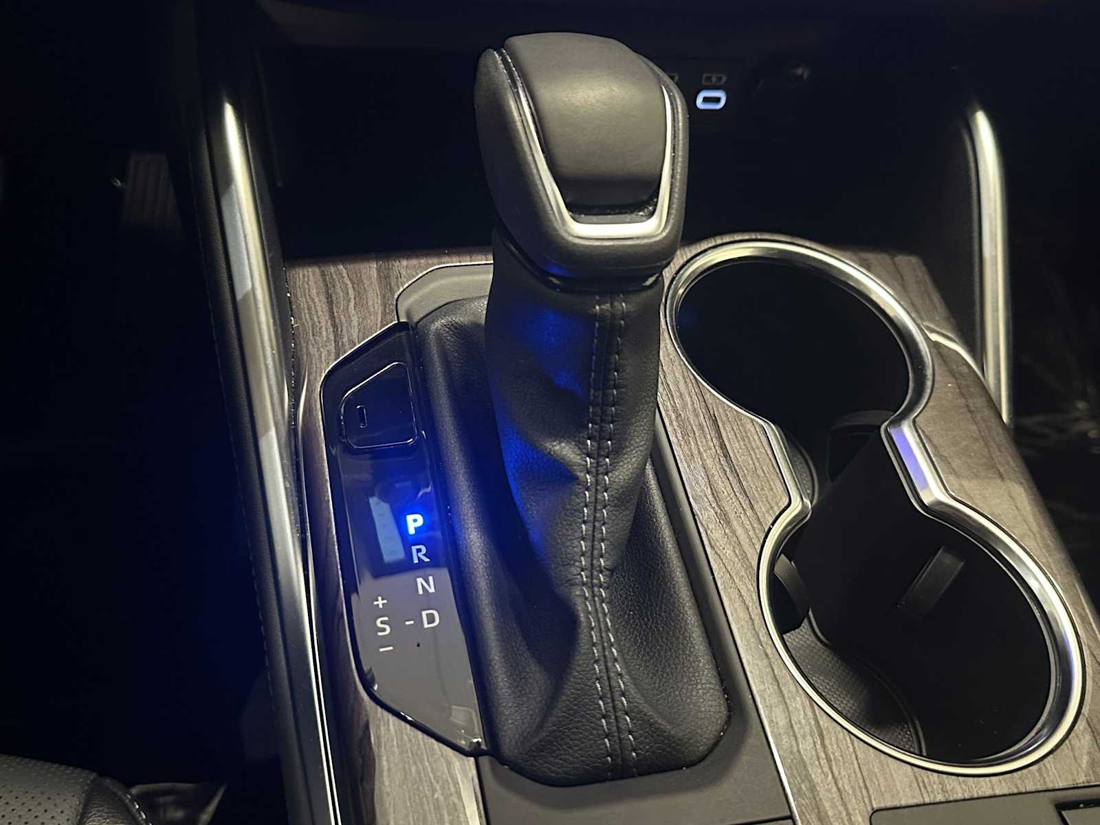 Thumbnail: 2025 Toyota Highlander - 15