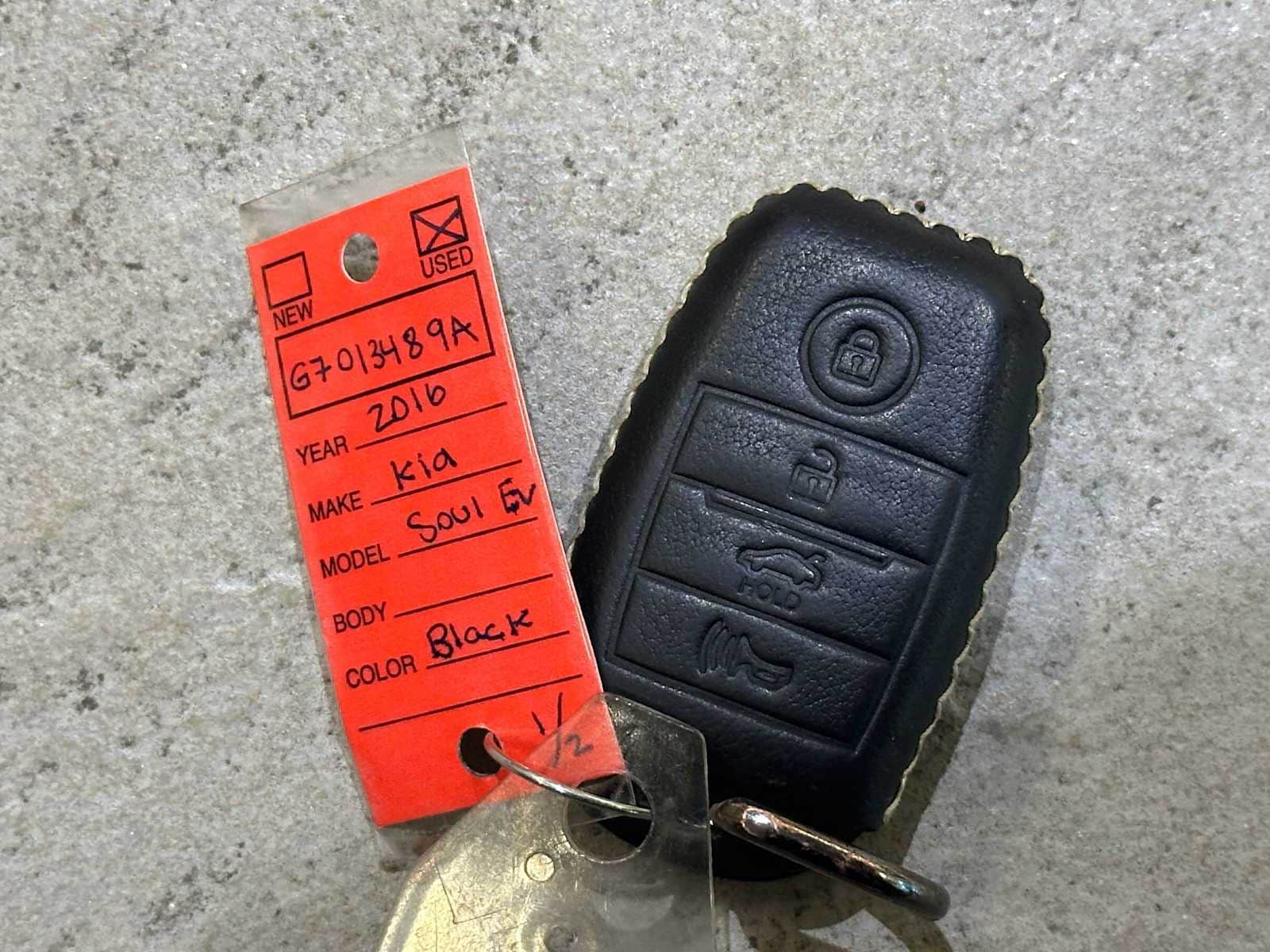 Thumbnail: 2016 Kia Soul EV - 32