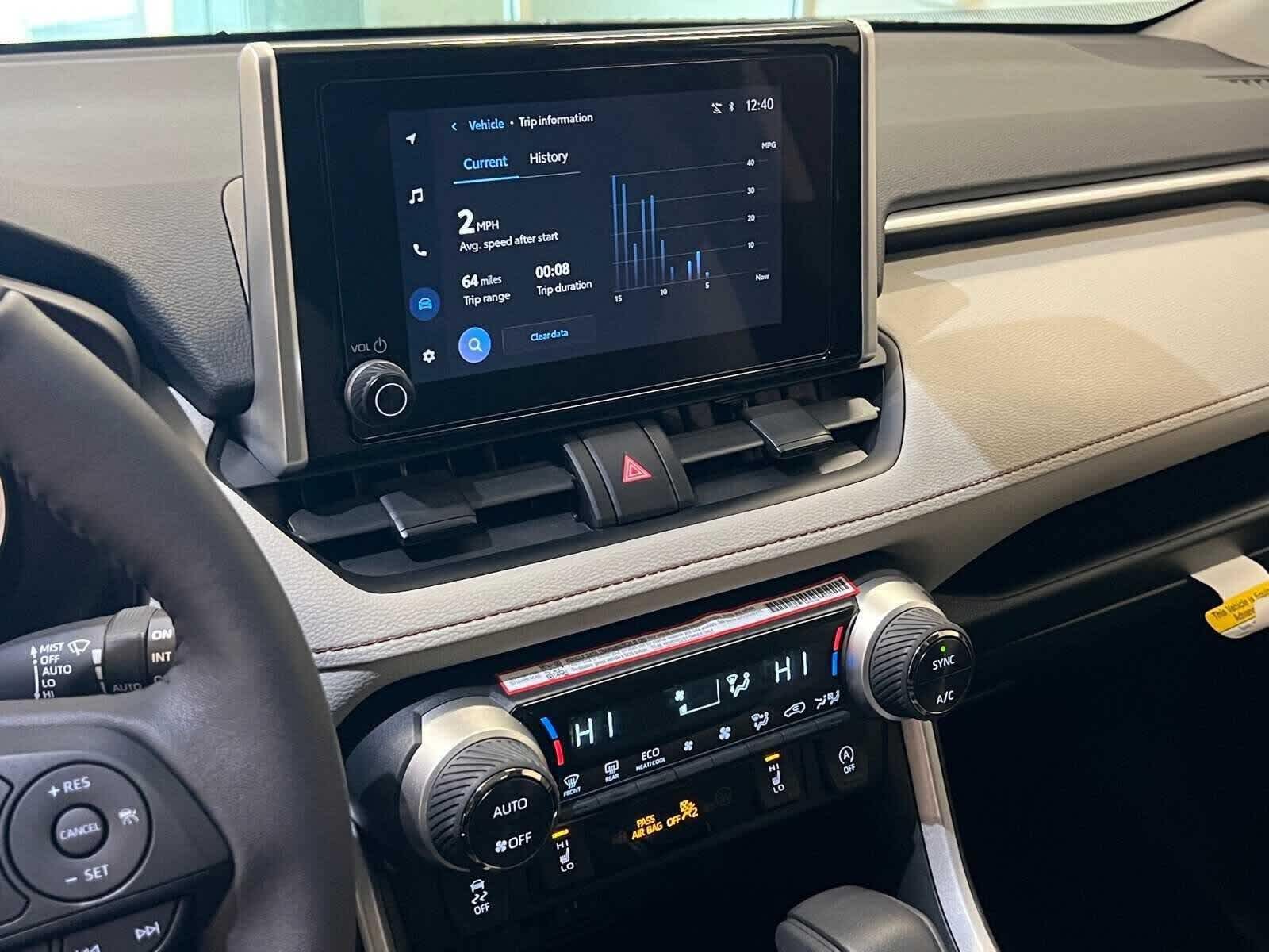 Thumbnail: 2025 Toyota RAV4 - 26