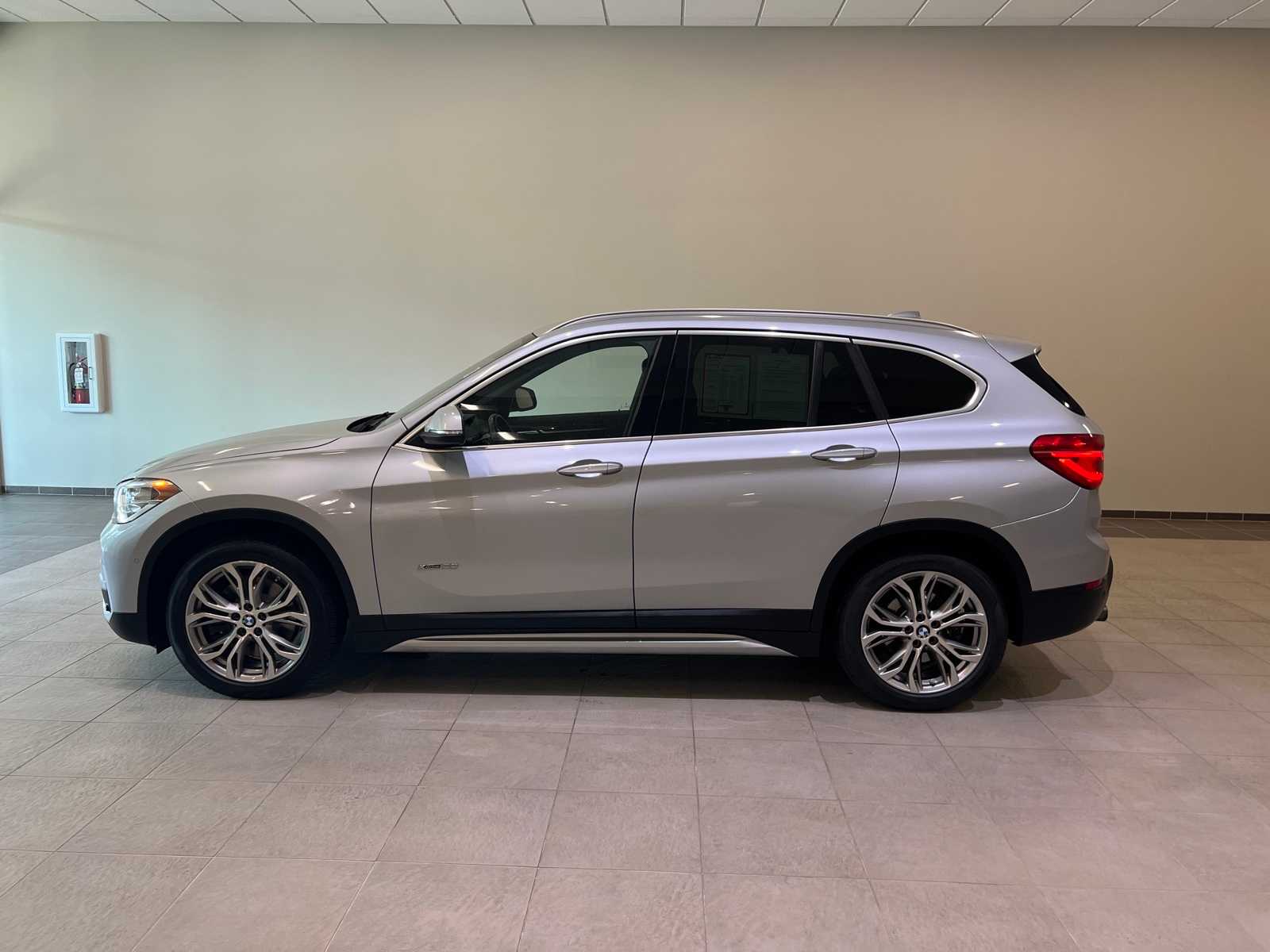 Thumbnail: 2016 BMW X1 - 3