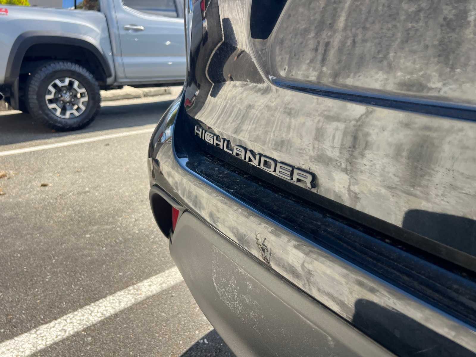 Thumbnail: 2022 Toyota Highlander - 9
