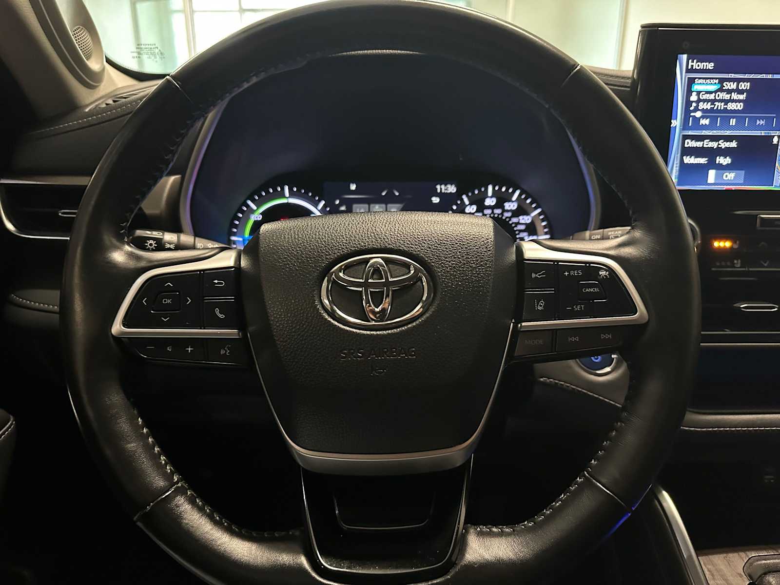 Thumbnail: 2022 Toyota Highlander - 11