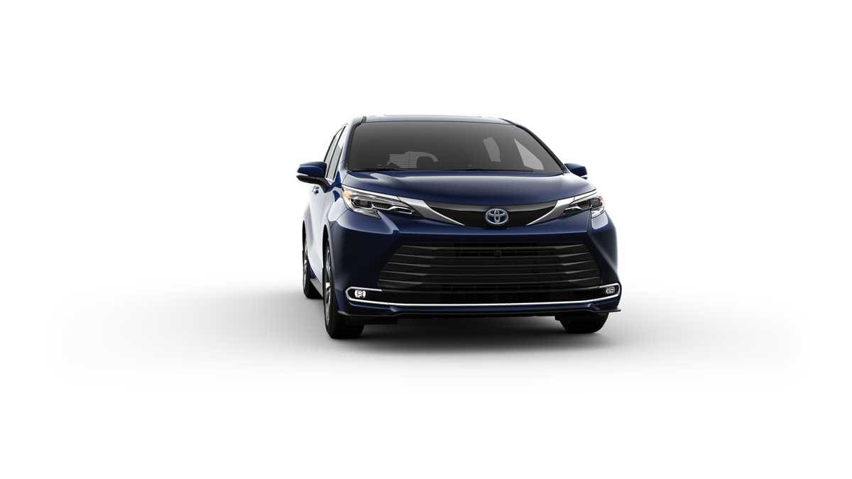 Thumbnail: 2025 Toyota Sienna - 16