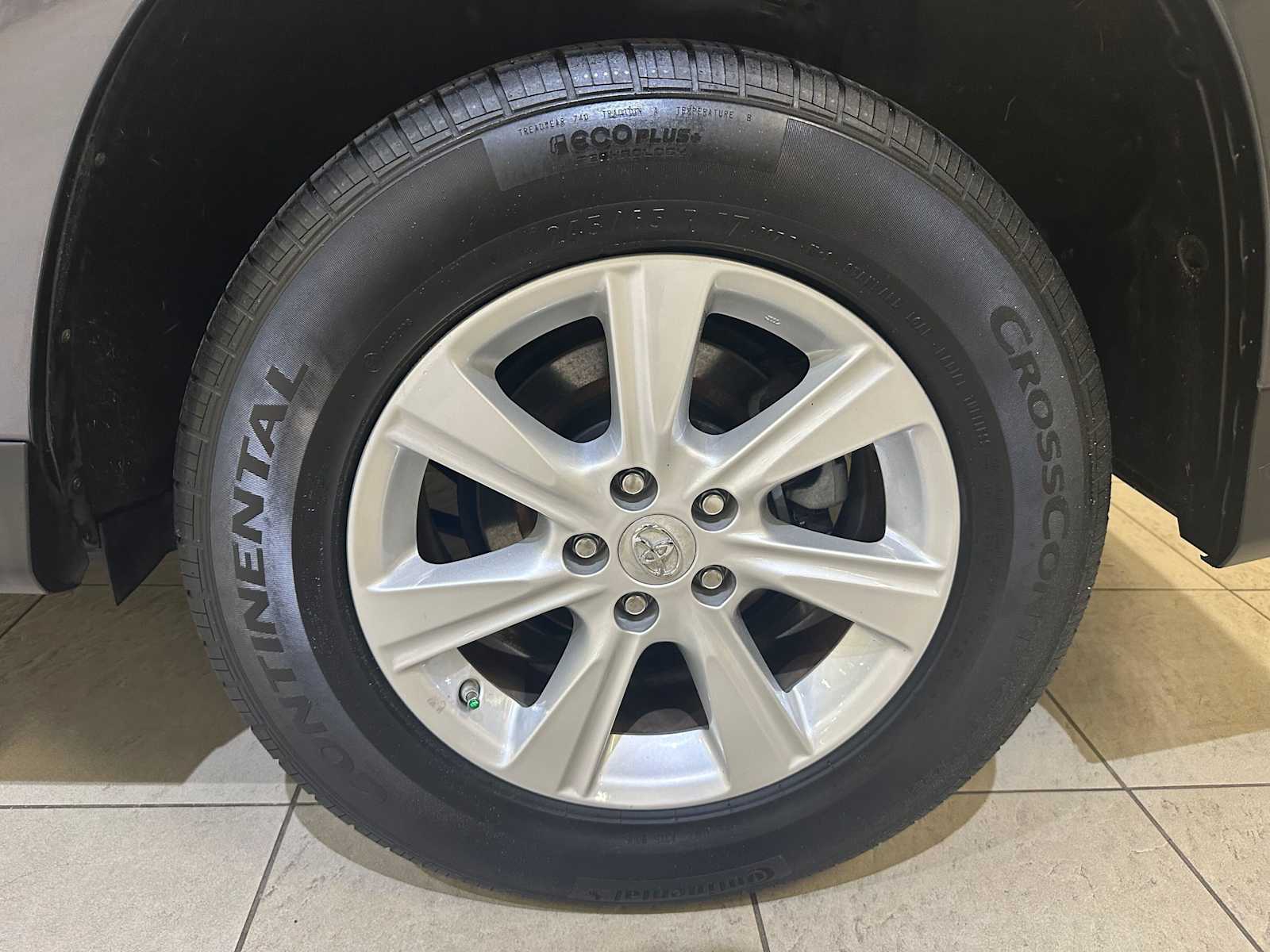 Thumbnail: 2012 Toyota Highlander - 8