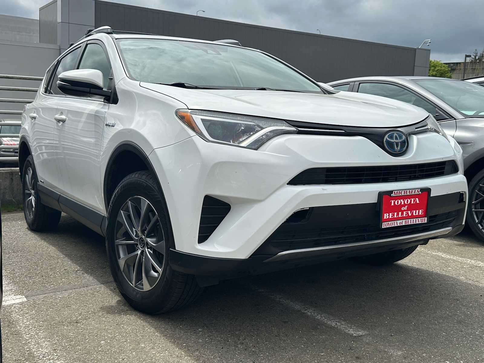 Thumbnail: 2018 Toyota RAV4 - 3