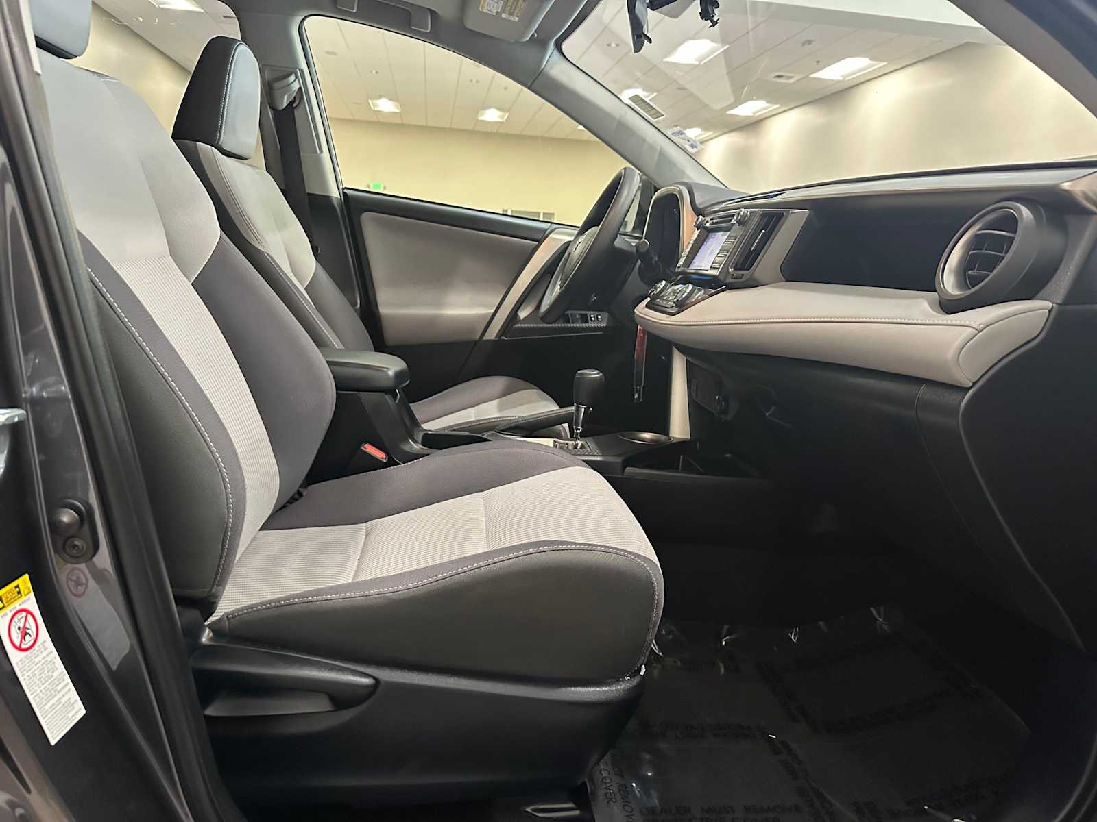 Thumbnail: 2014 Toyota RAV4 - 26