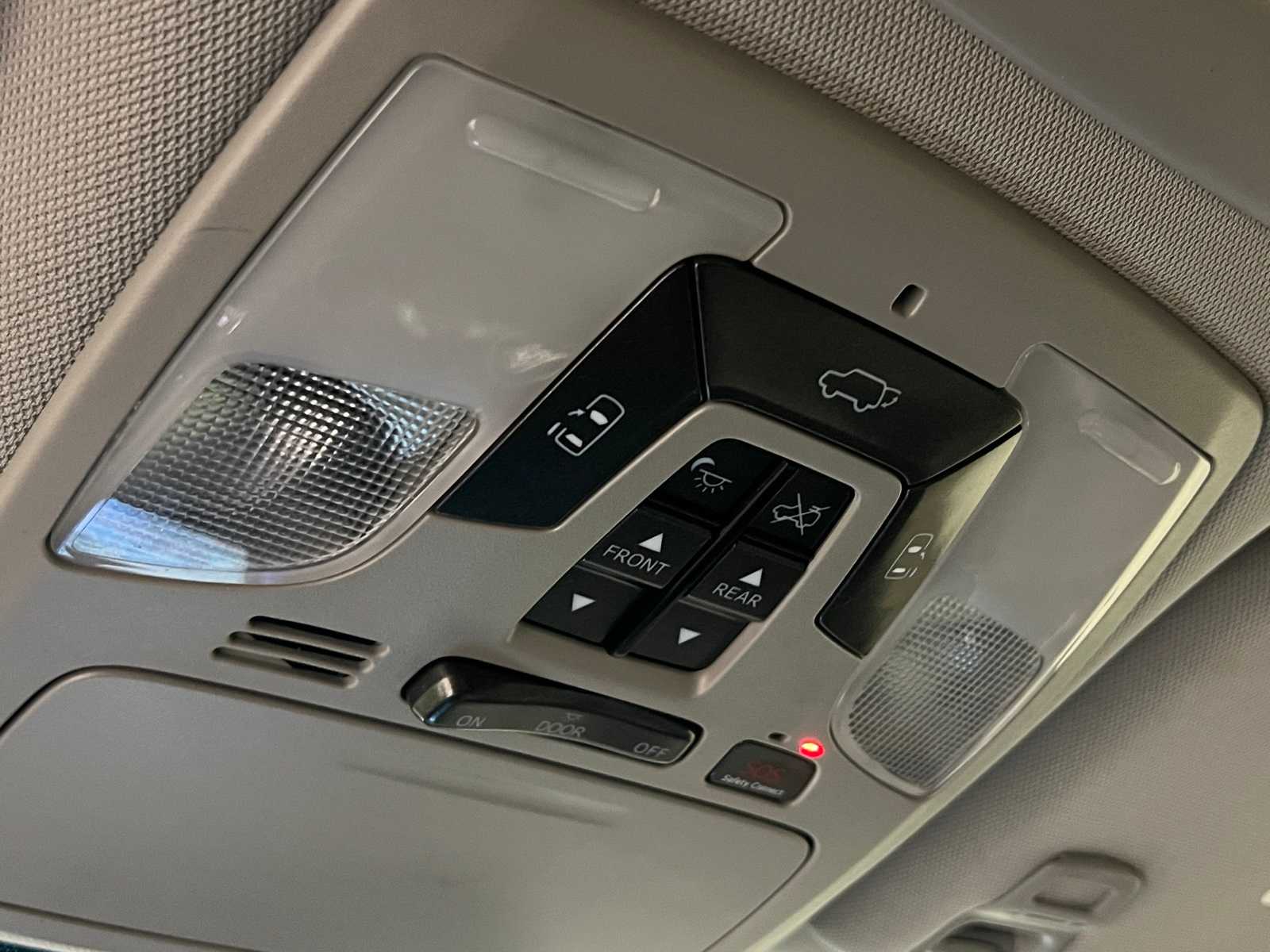 Thumbnail: 2017 Toyota Sienna - 27