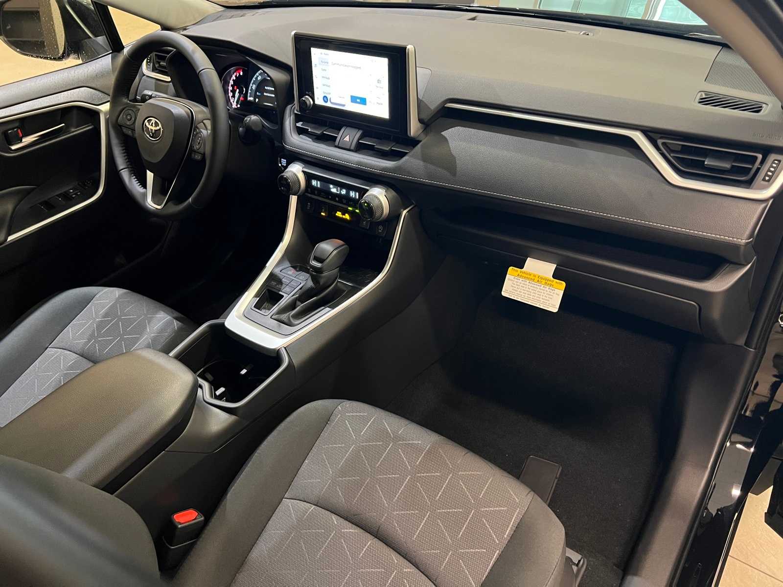 Thumbnail: 2025 Toyota RAV4 - 15