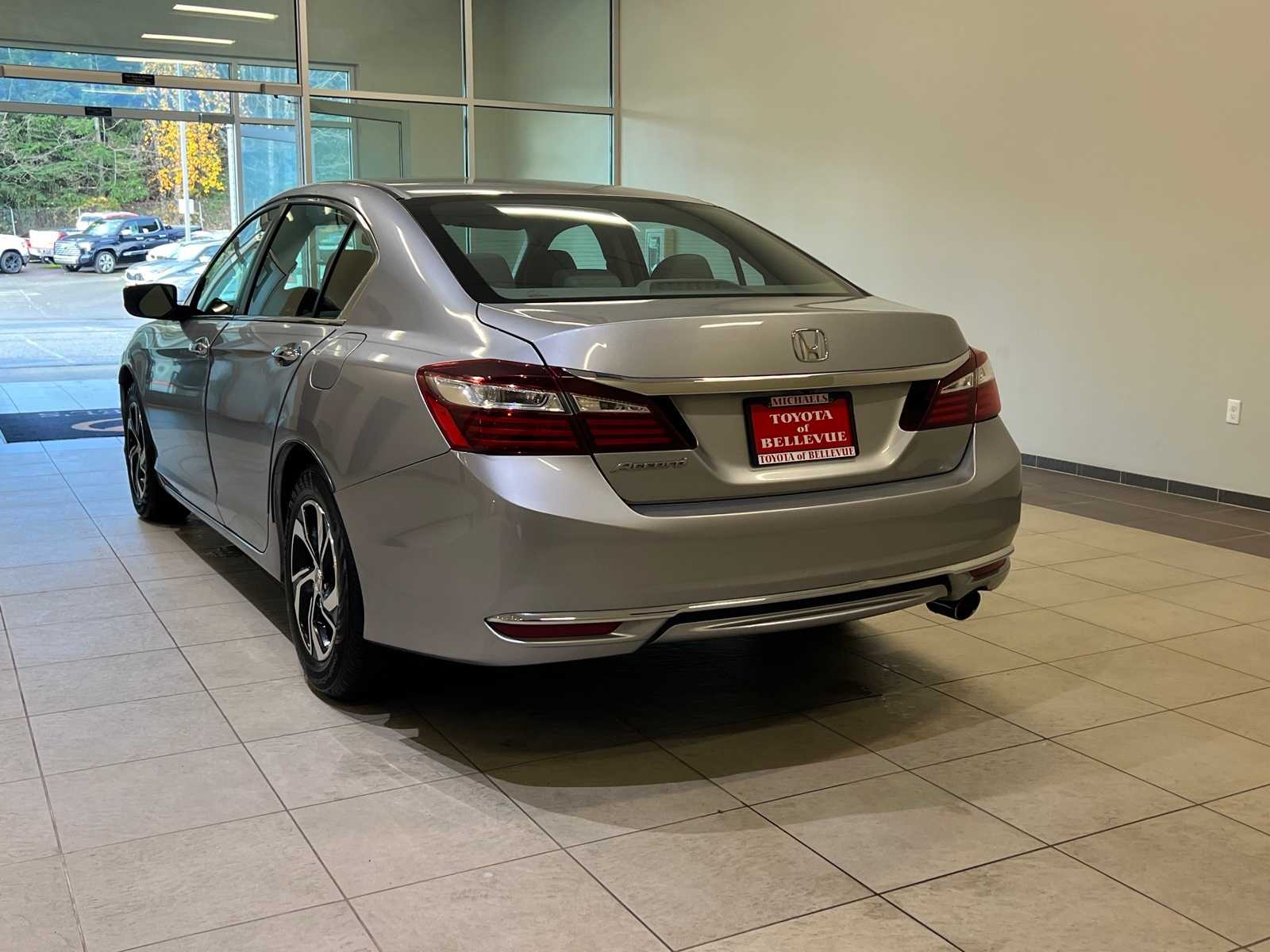 Thumbnail: 2017 Honda Accord - 4