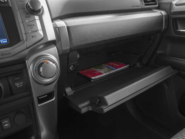 Thumbnail: 2017 Toyota 4Runner - 12