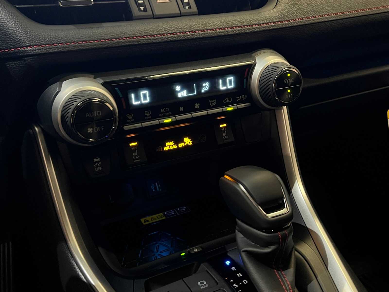 Thumbnail: 2025 Toyota RAV4 - 24