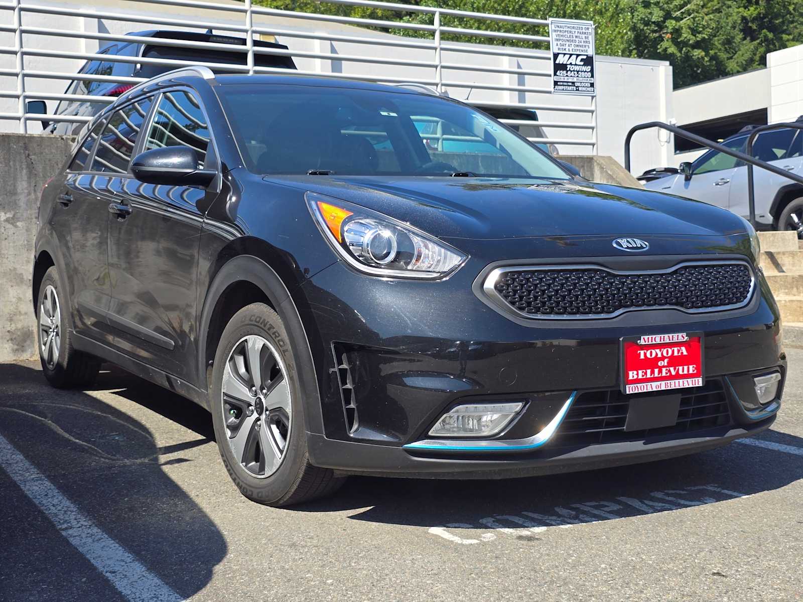 Thumbnail: 2018 Kia Niro - 3