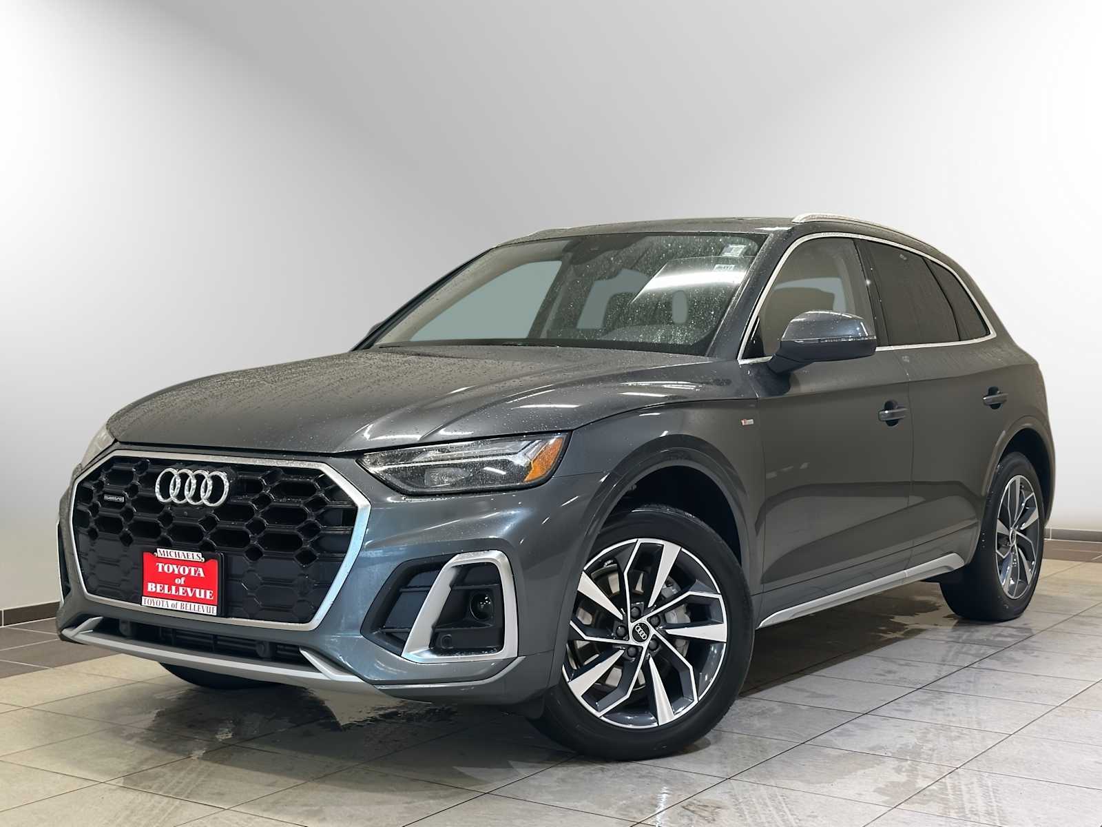 Thumbnail: 2022 Audi Q5 - 1