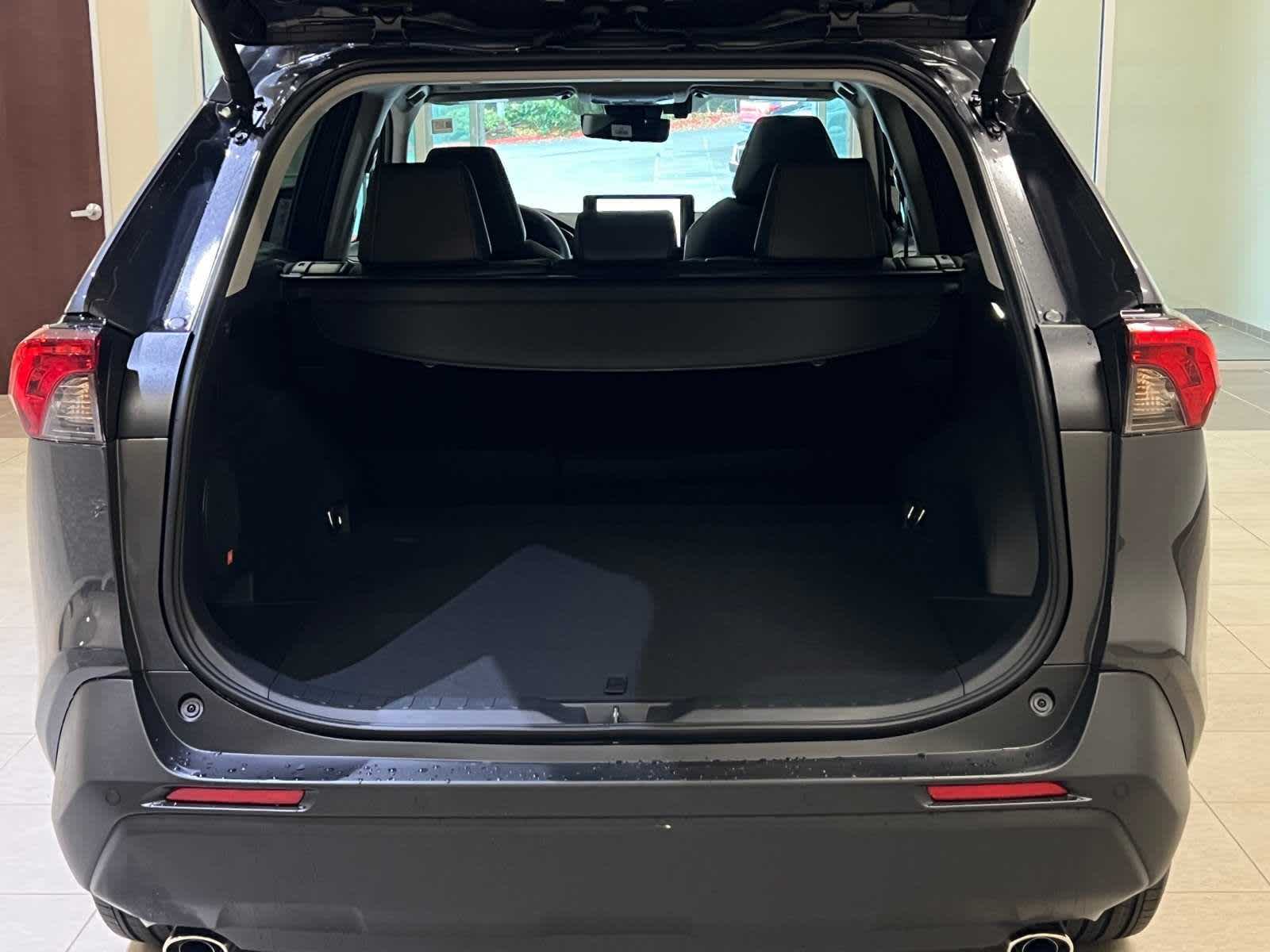 Thumbnail: 2025 Toyota RAV4 - 30