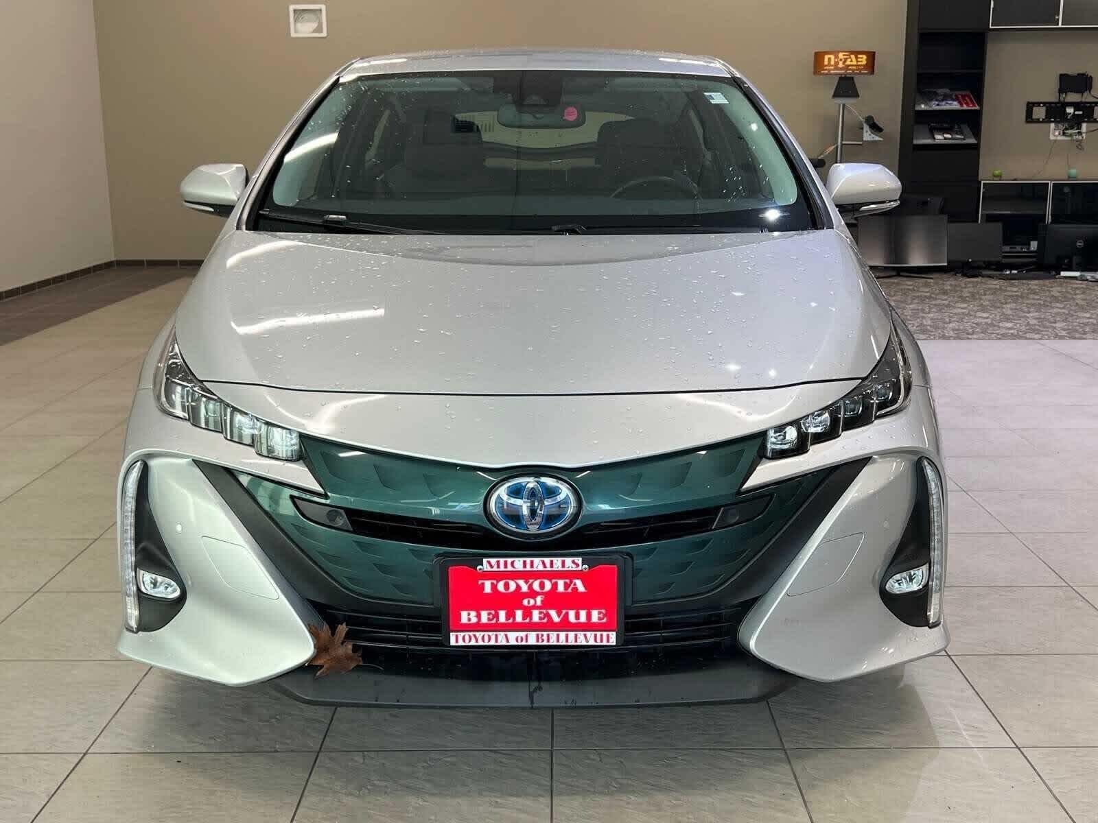 Thumbnail: 2018 Toyota Prius Prime - 8