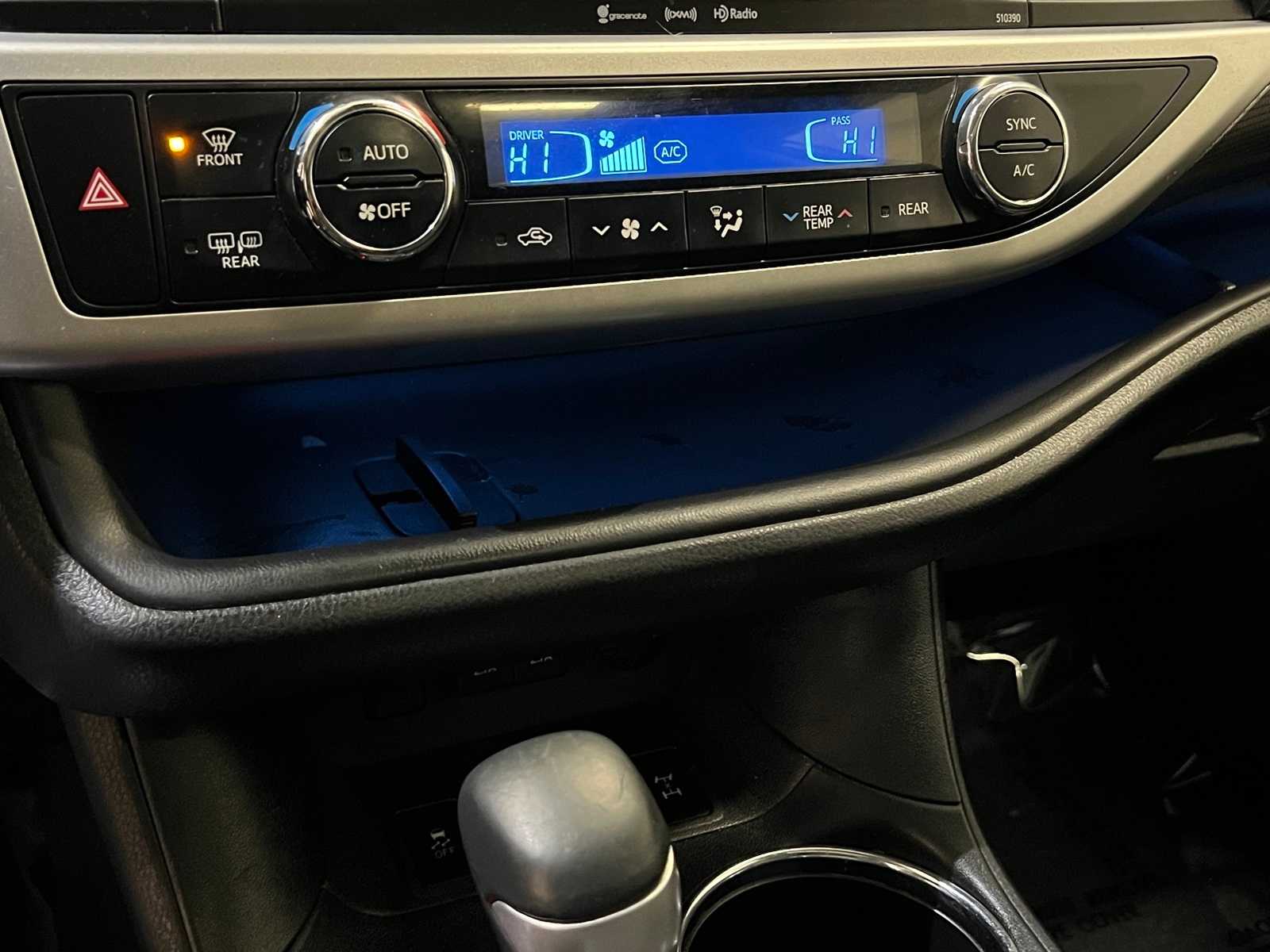 Thumbnail: 2019 Toyota Highlander - 24