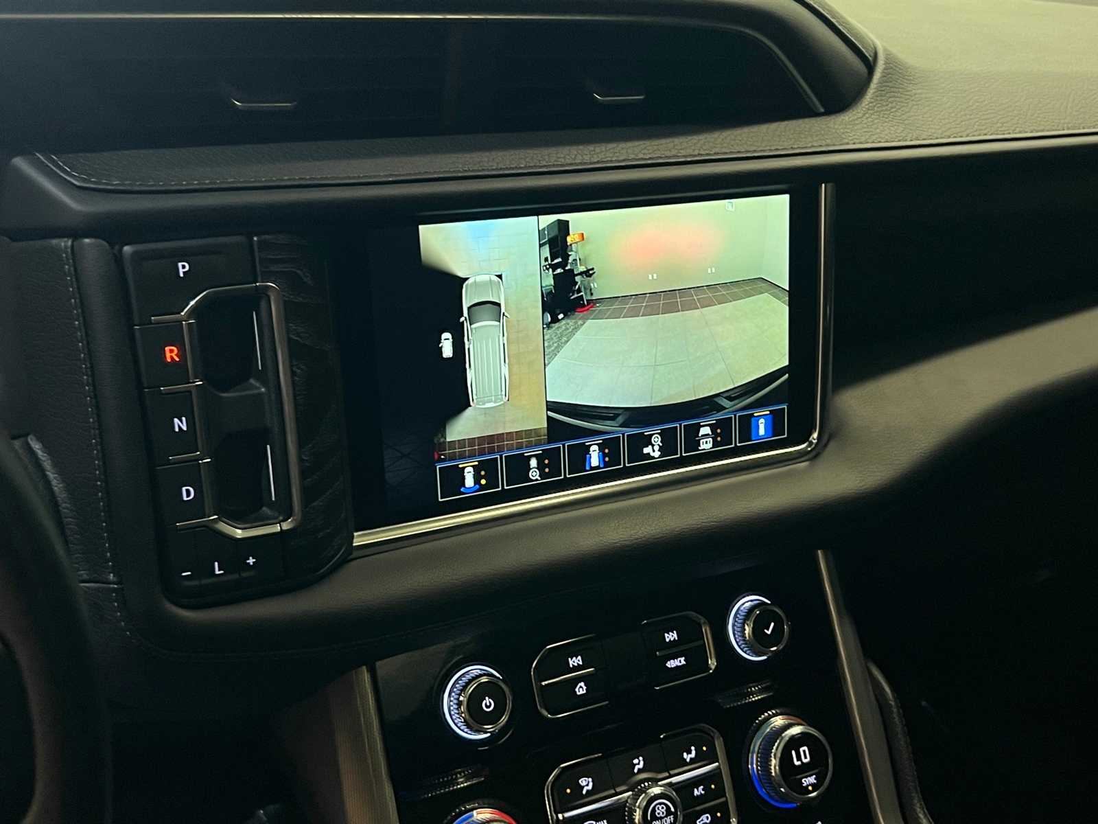 Thumbnail: 2022 GMC Yukon - 28