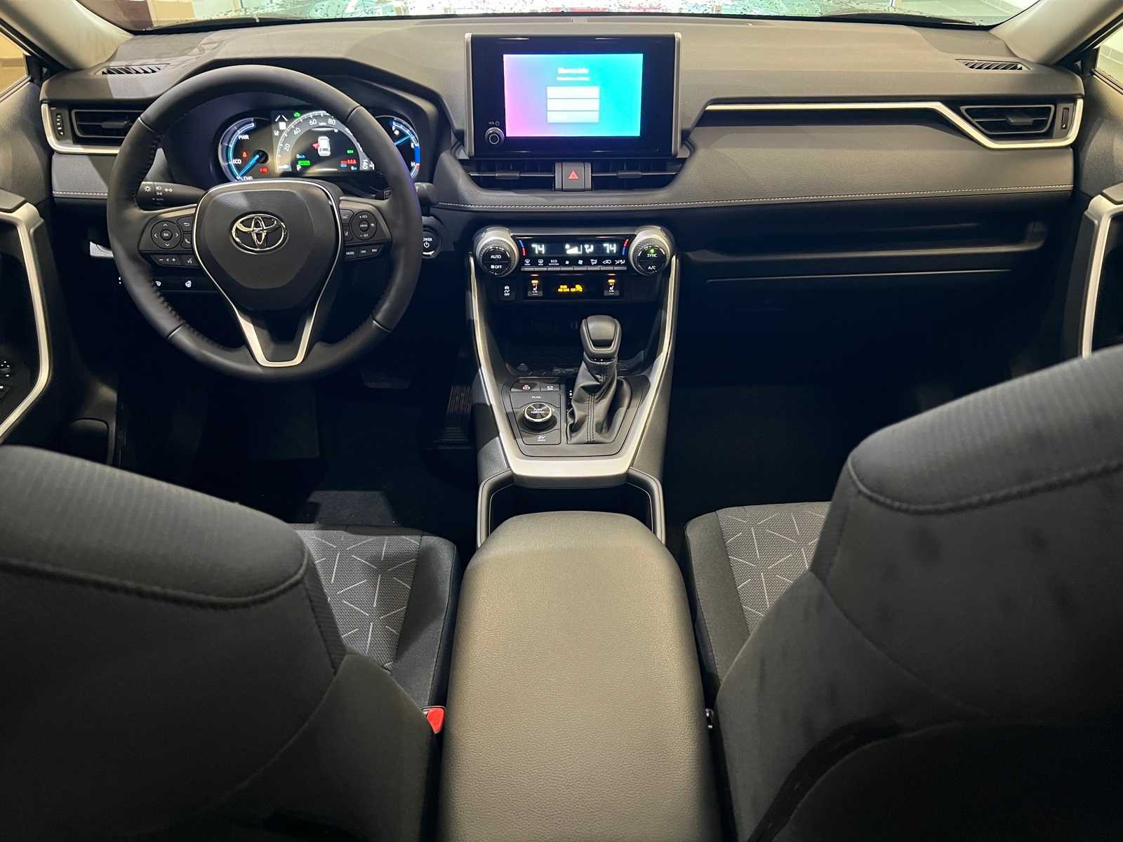 Thumbnail: 2025 Toyota RAV4 - 10