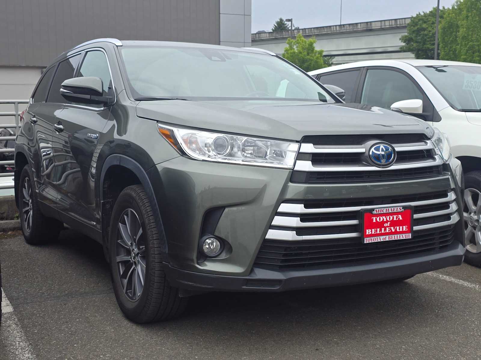 Thumbnail: 2019 Toyota Highlander - 3