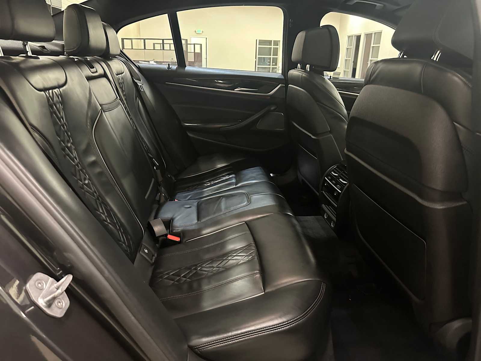 Thumbnail: 2018 BMW 5 Series - 26