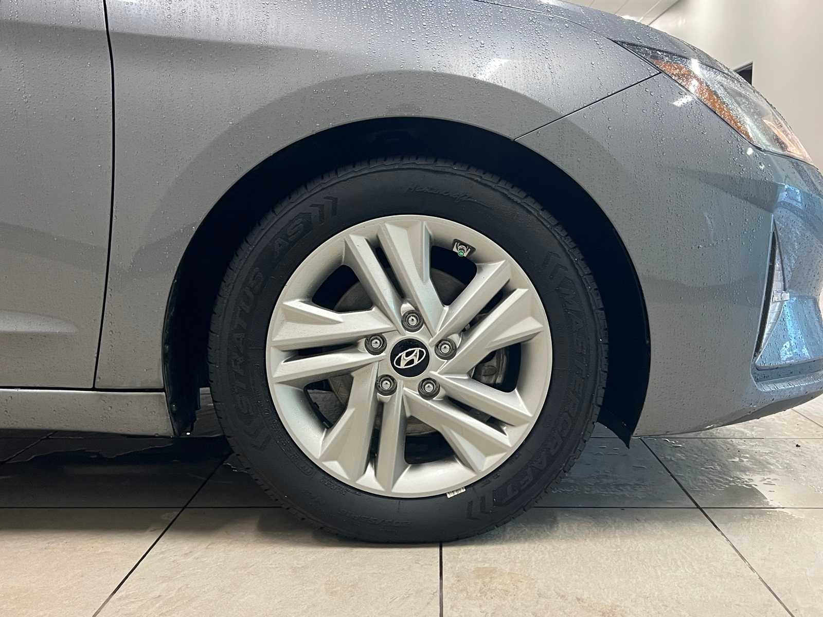 Thumbnail: 2019 Hyundai Elantra - 6