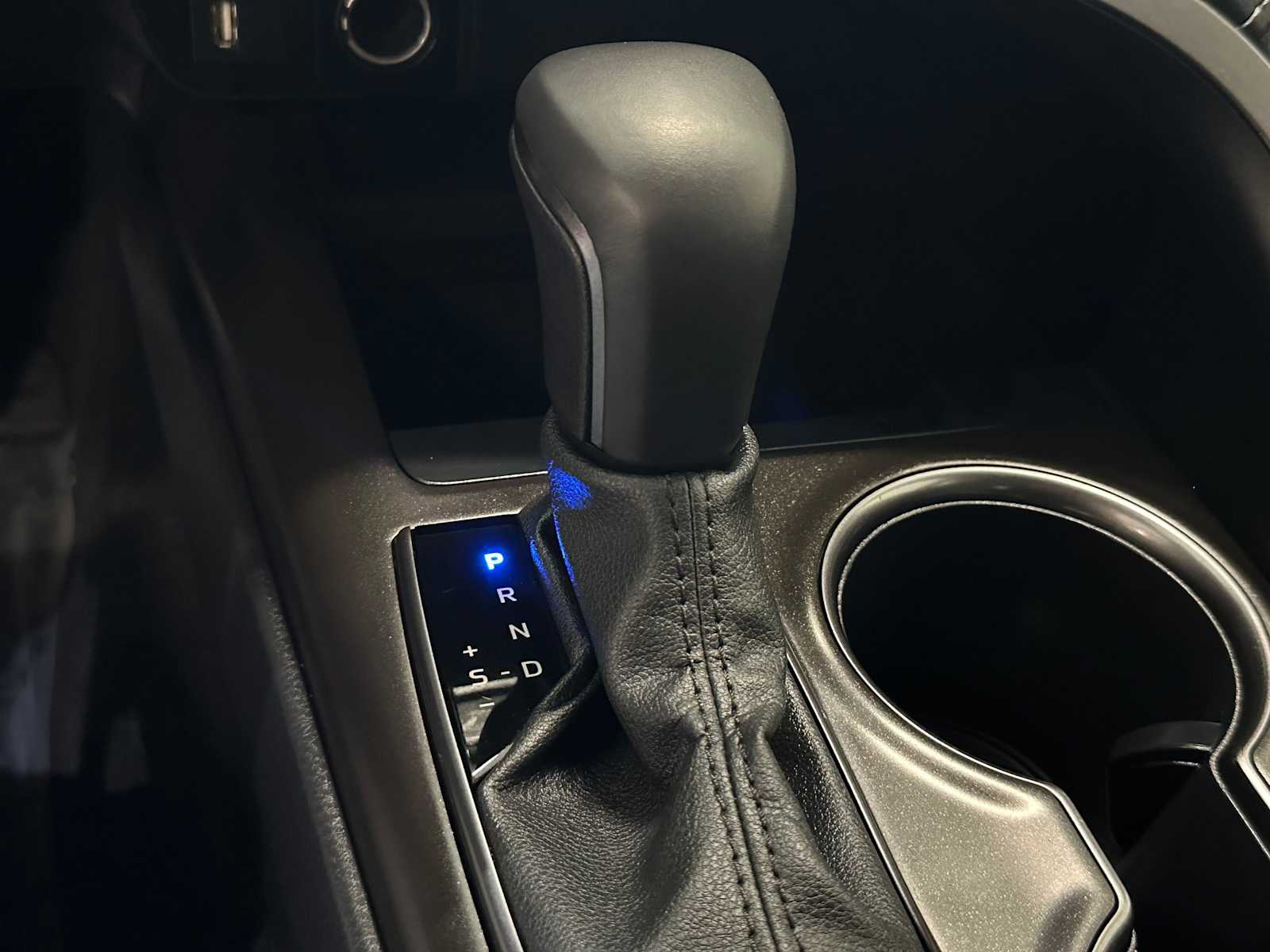 Thumbnail: 2023 Toyota Camry - 15