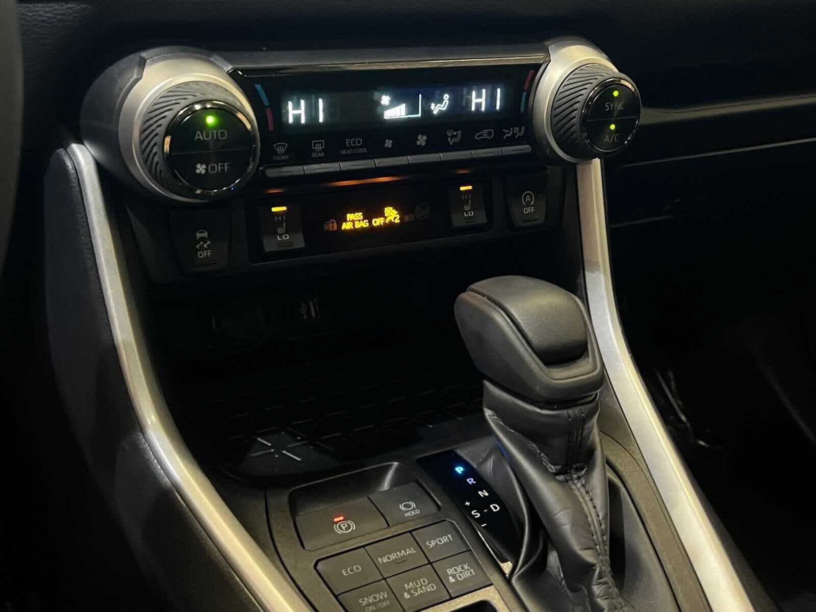 Thumbnail: 2024 Toyota RAV4 - 24