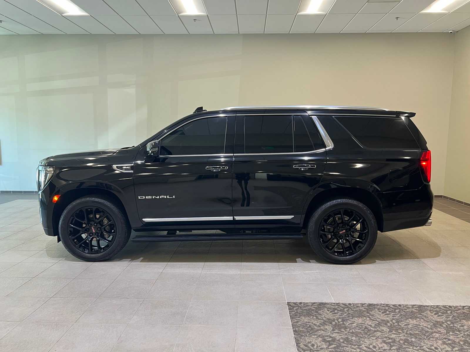Thumbnail: 2022 GMC Yukon - 3