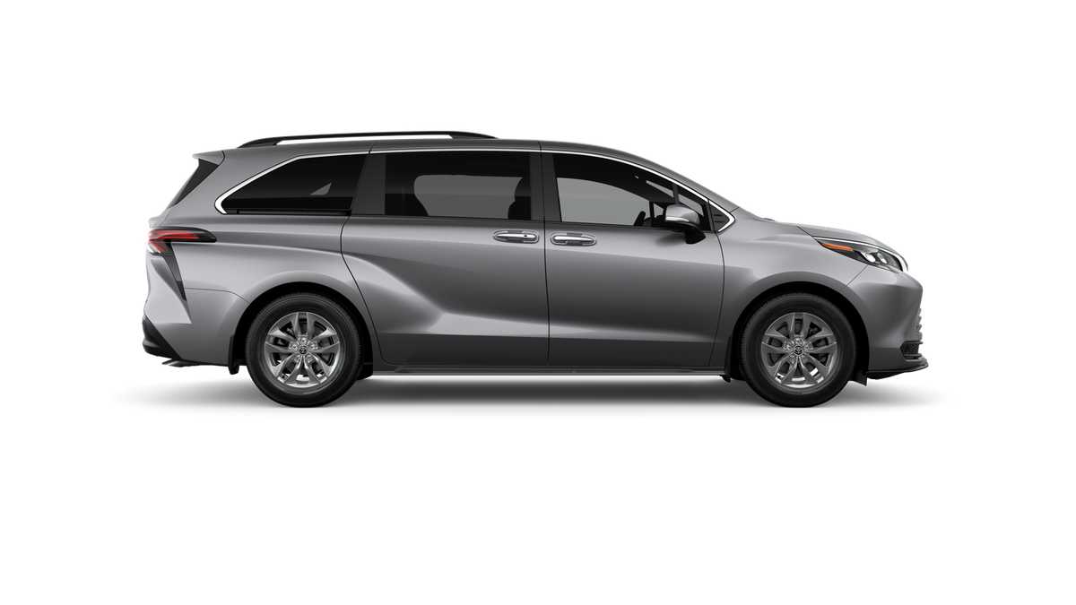 Thumbnail: 2026 Toyota Sienna - 12
