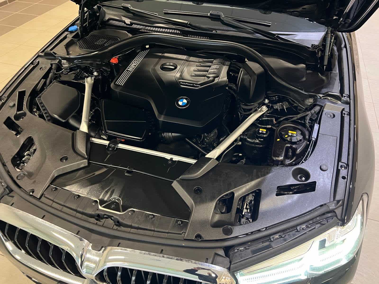 Thumbnail: 2022 BMW 5 Series - 9