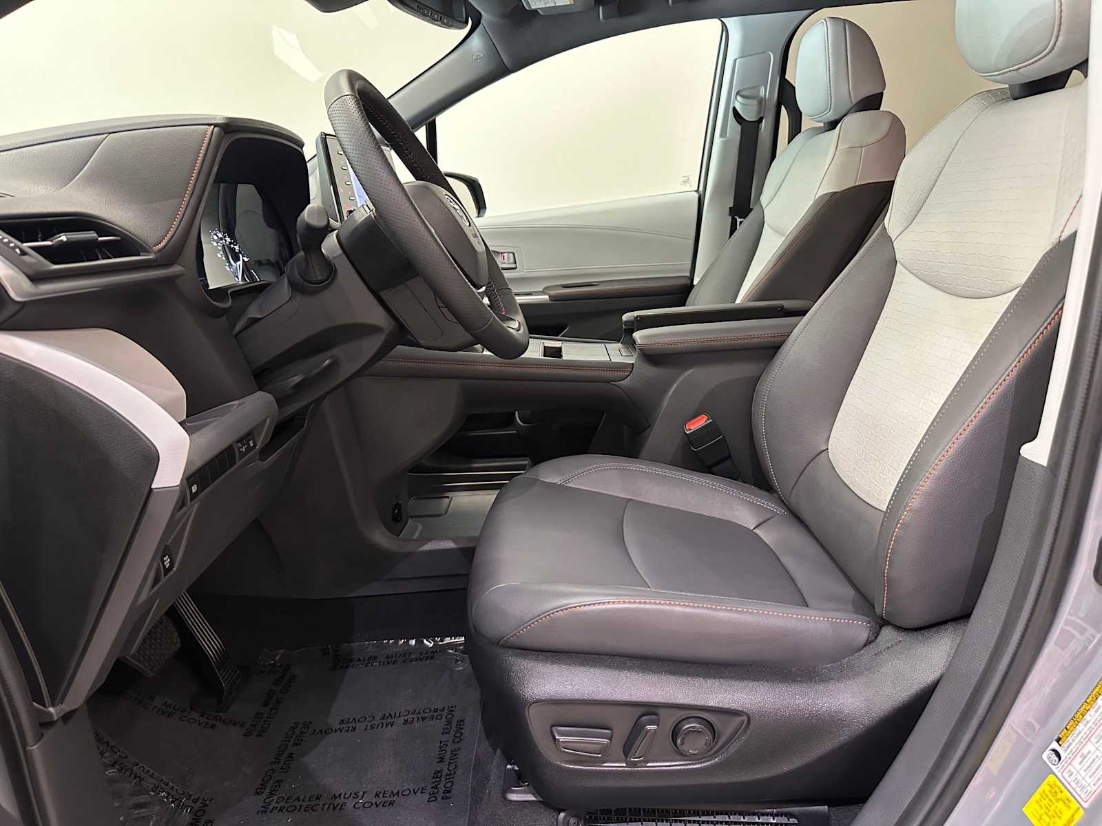 Thumbnail: 2024 Toyota Sienna - 22