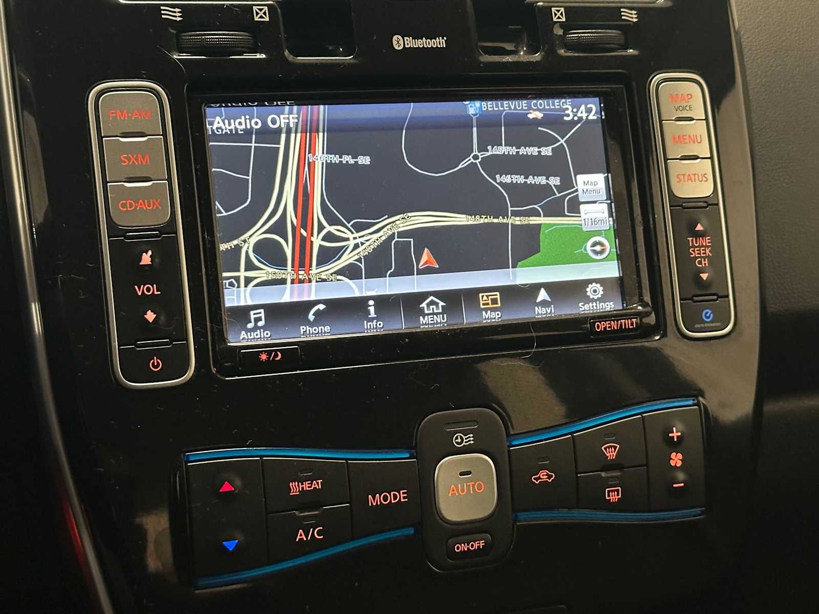 Thumbnail: 2016 Nissan Leaf - 15