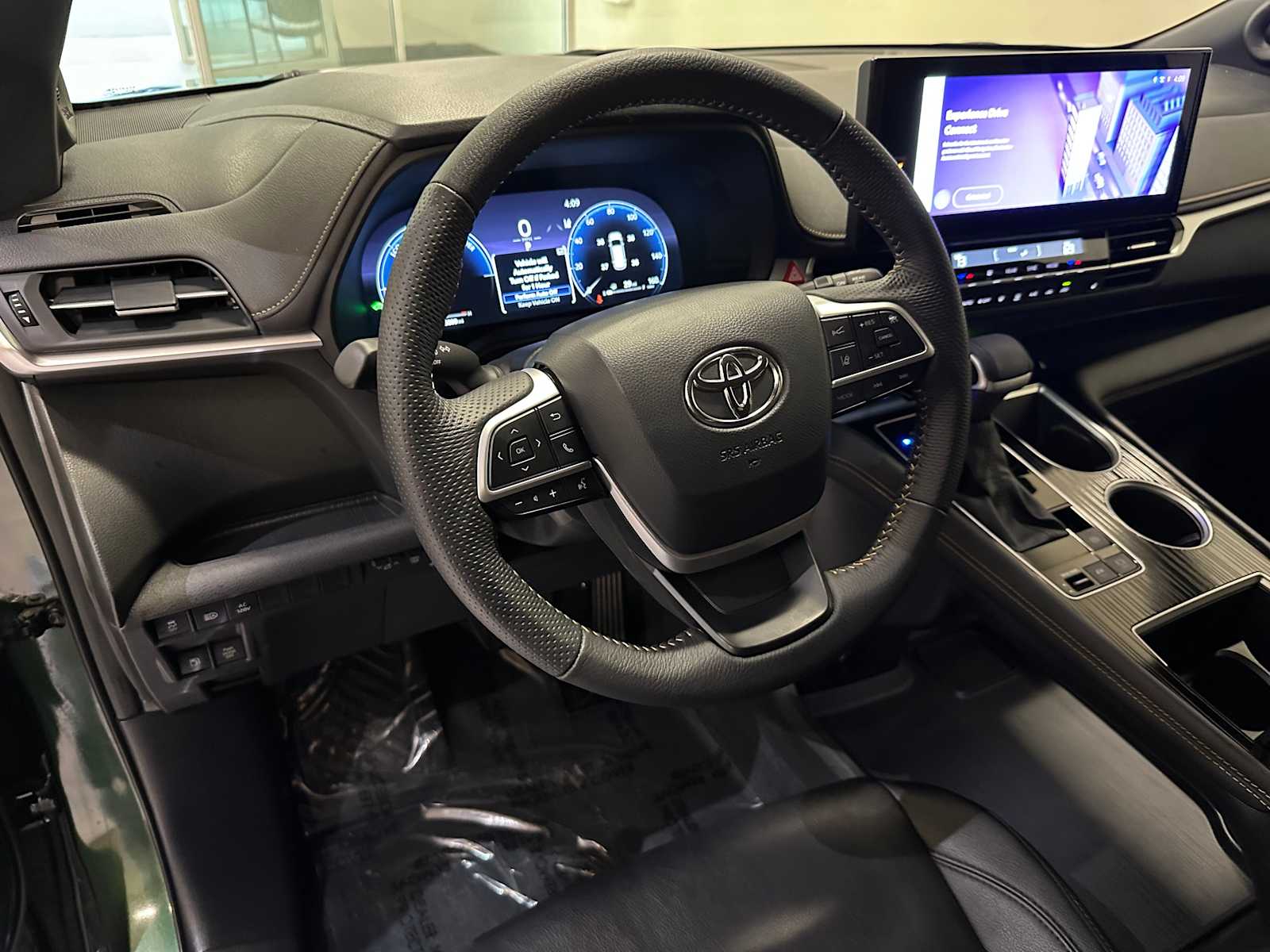 Thumbnail: 2025 Toyota Sienna - 2