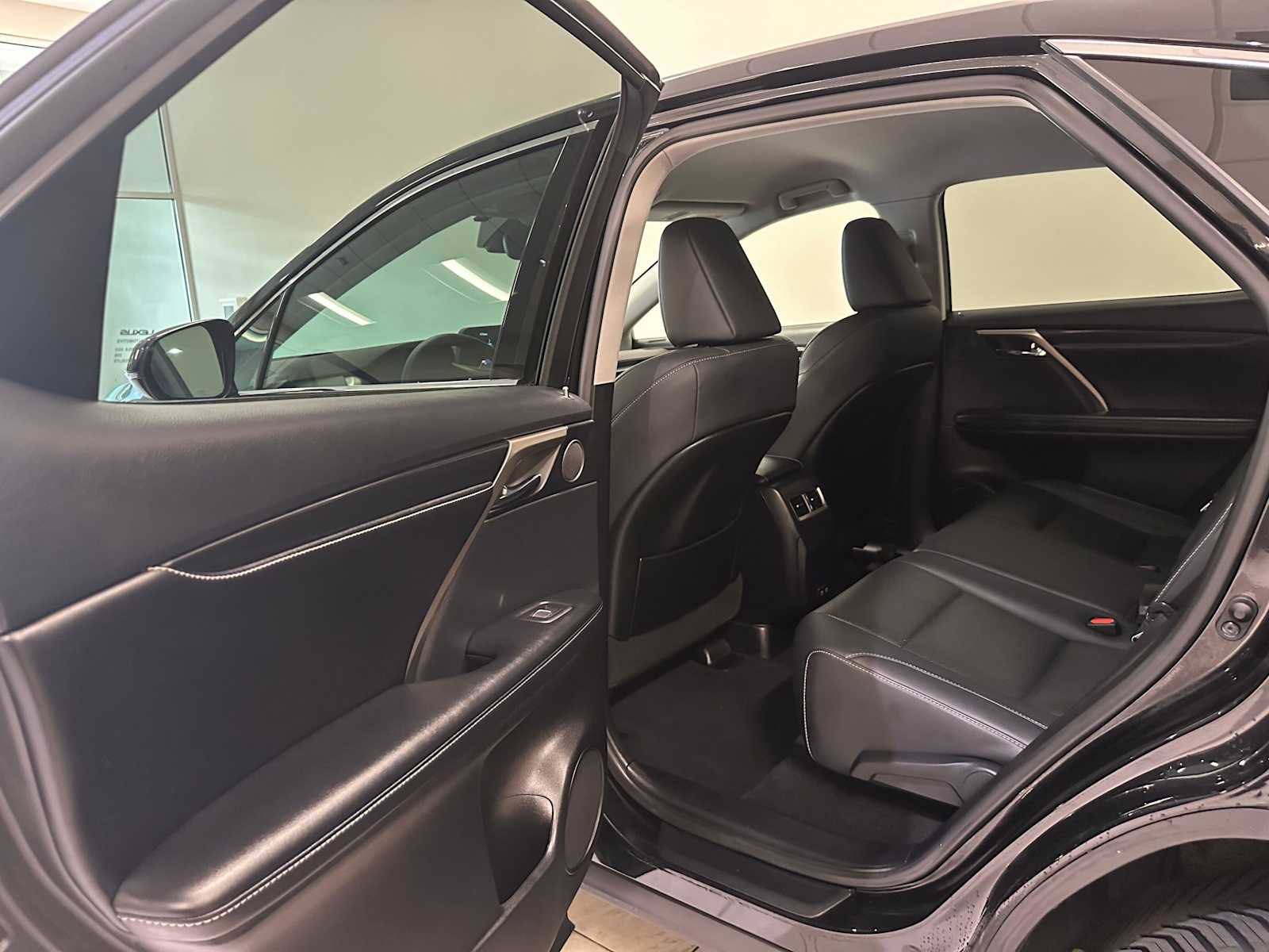 Thumbnail: 2021 Lexus RX - 26