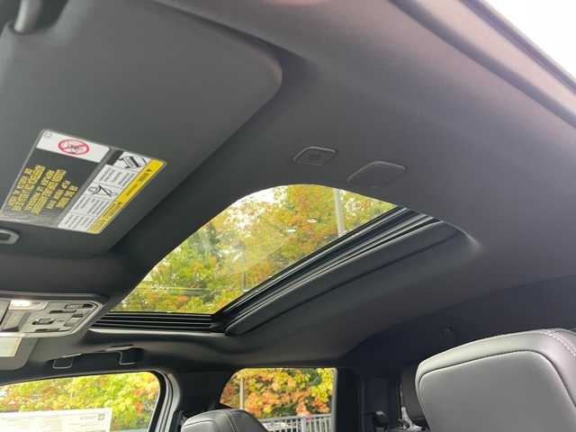 Thumbnail: 2024 Toyota Tacoma - 18