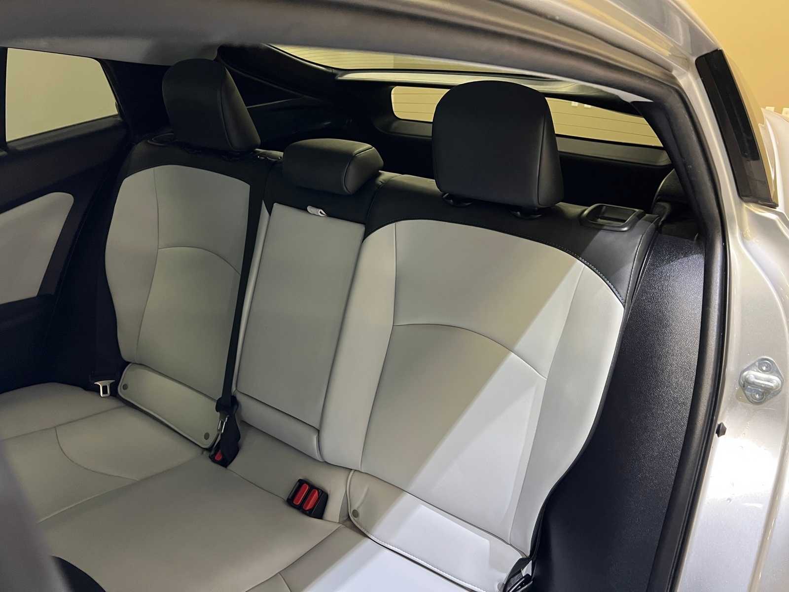 Thumbnail: 2017 Toyota Prius - 13