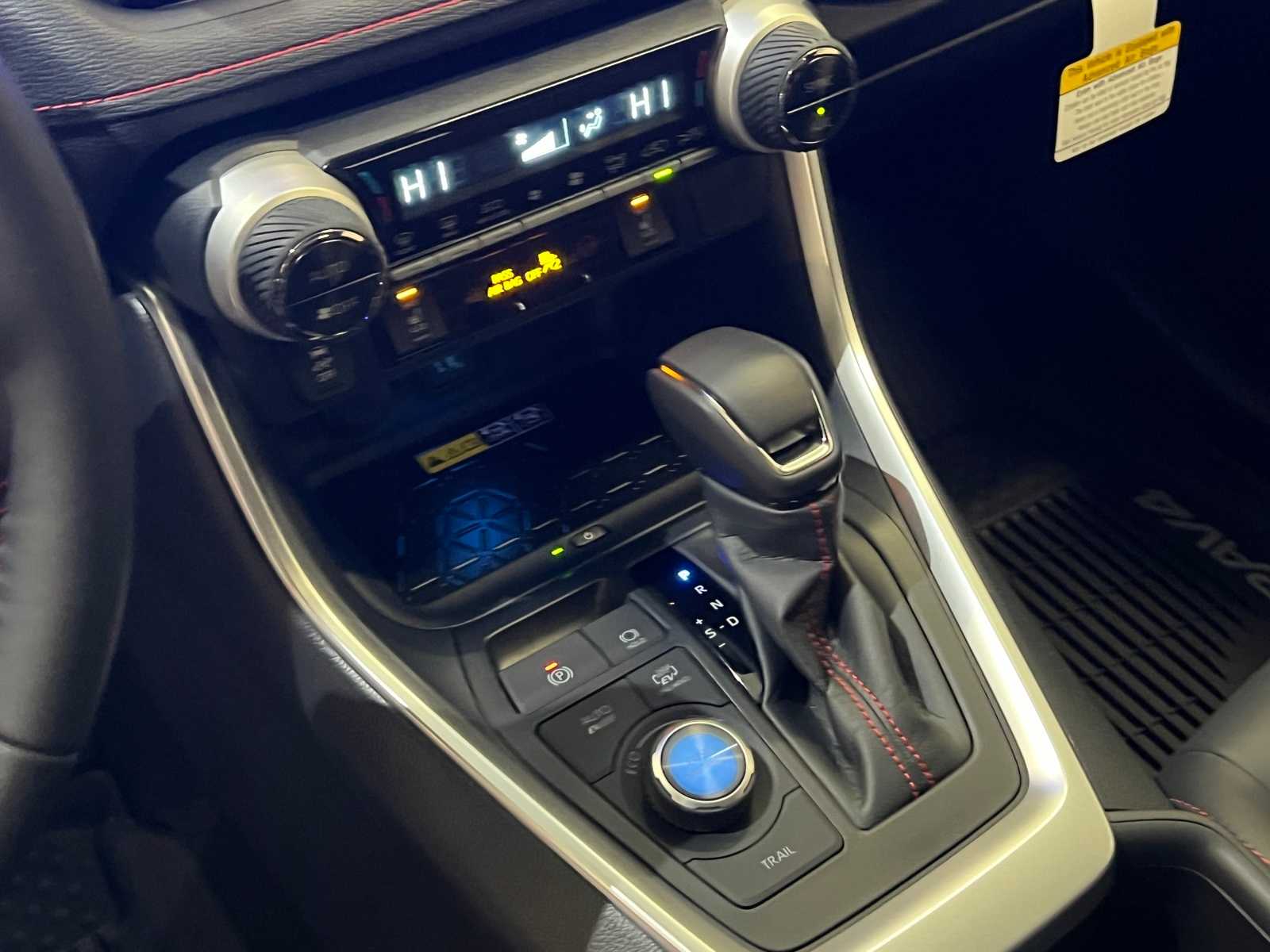 Thumbnail: 2025 Toyota RAV4 - 23