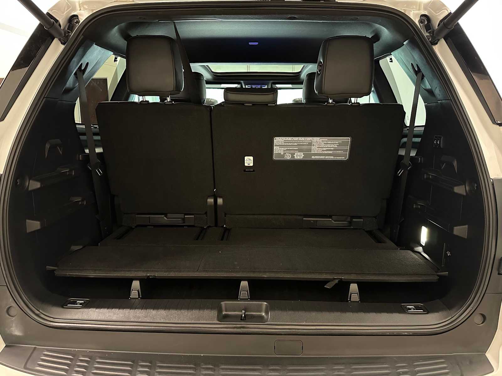 Thumbnail: 2023 Toyota Sequoia - 32