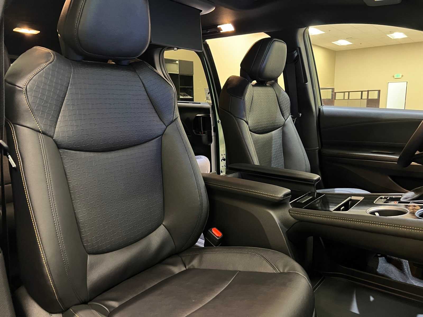 Thumbnail: 2025 Toyota Sienna - 14