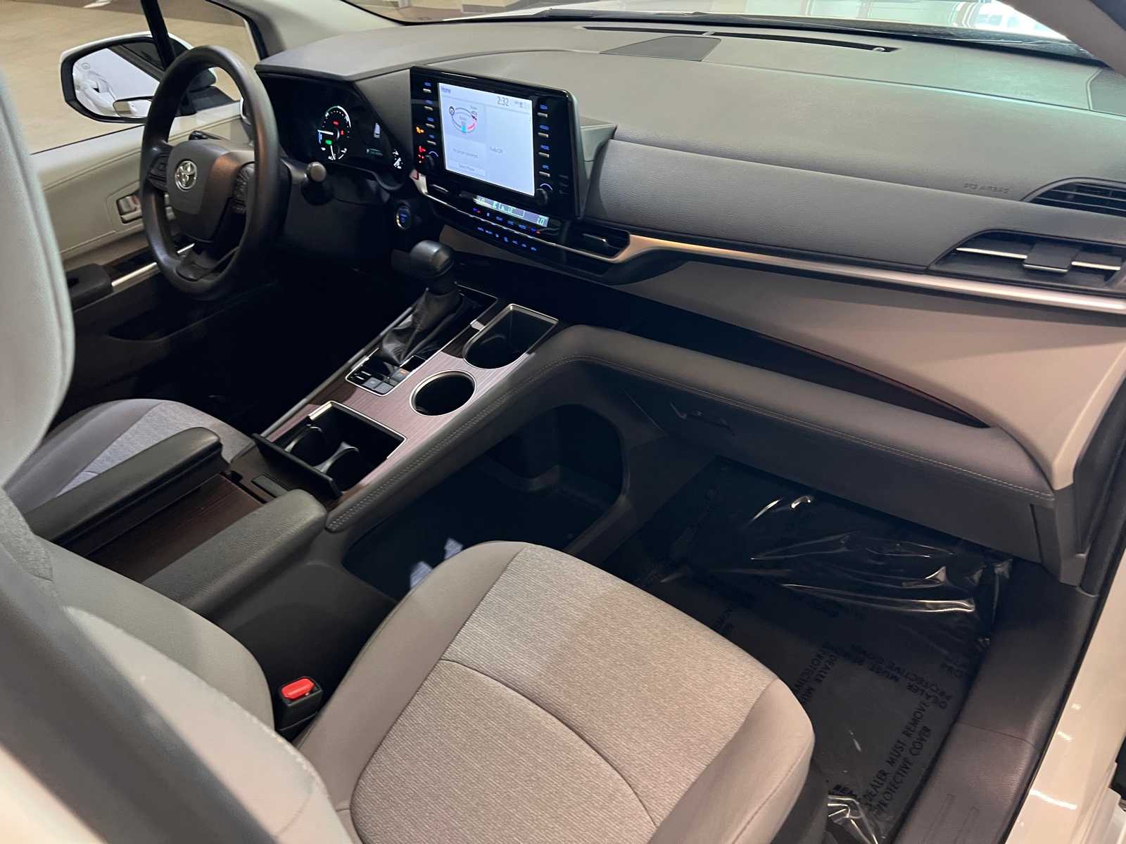 Thumbnail: 2024 Toyota Sienna - 15