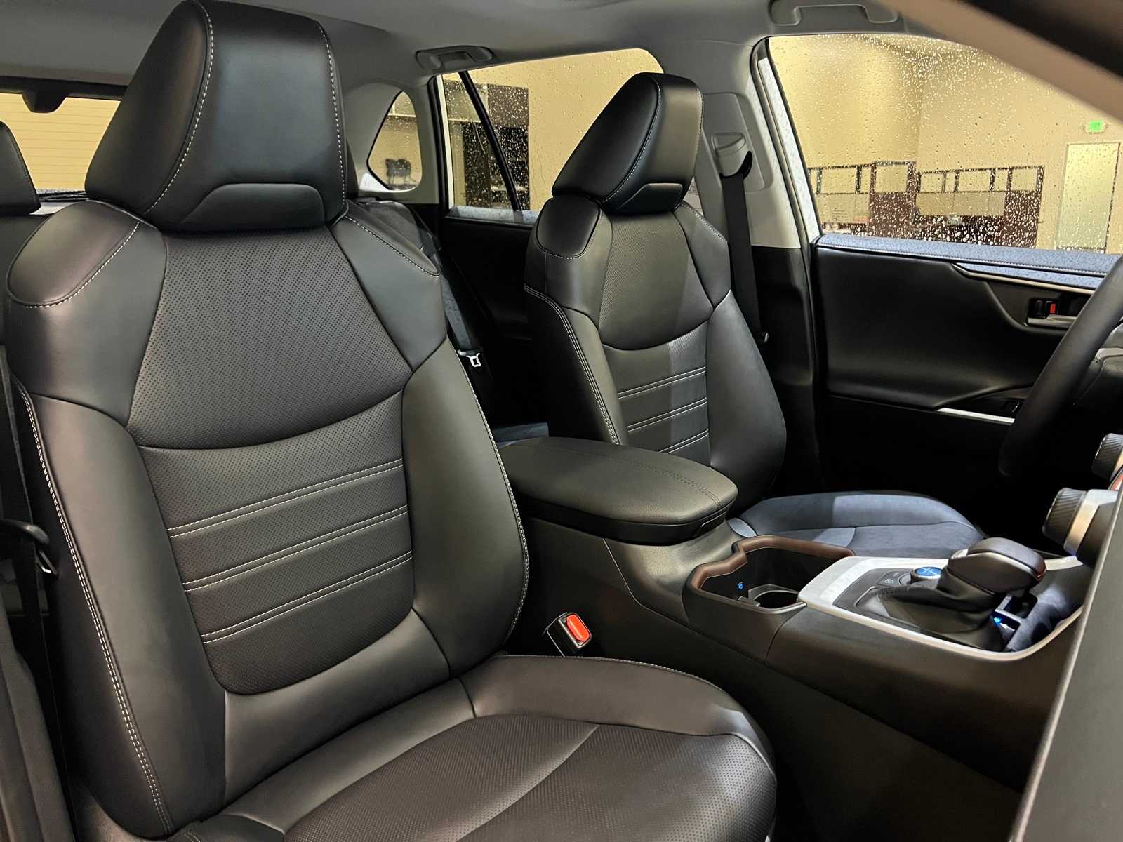 Thumbnail: 2025 Toyota RAV4 - 14