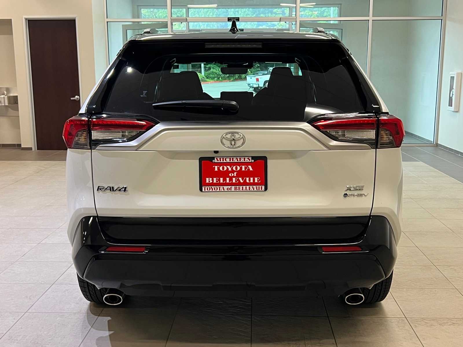 Thumbnail: 2025 Toyota RAV4 - 5