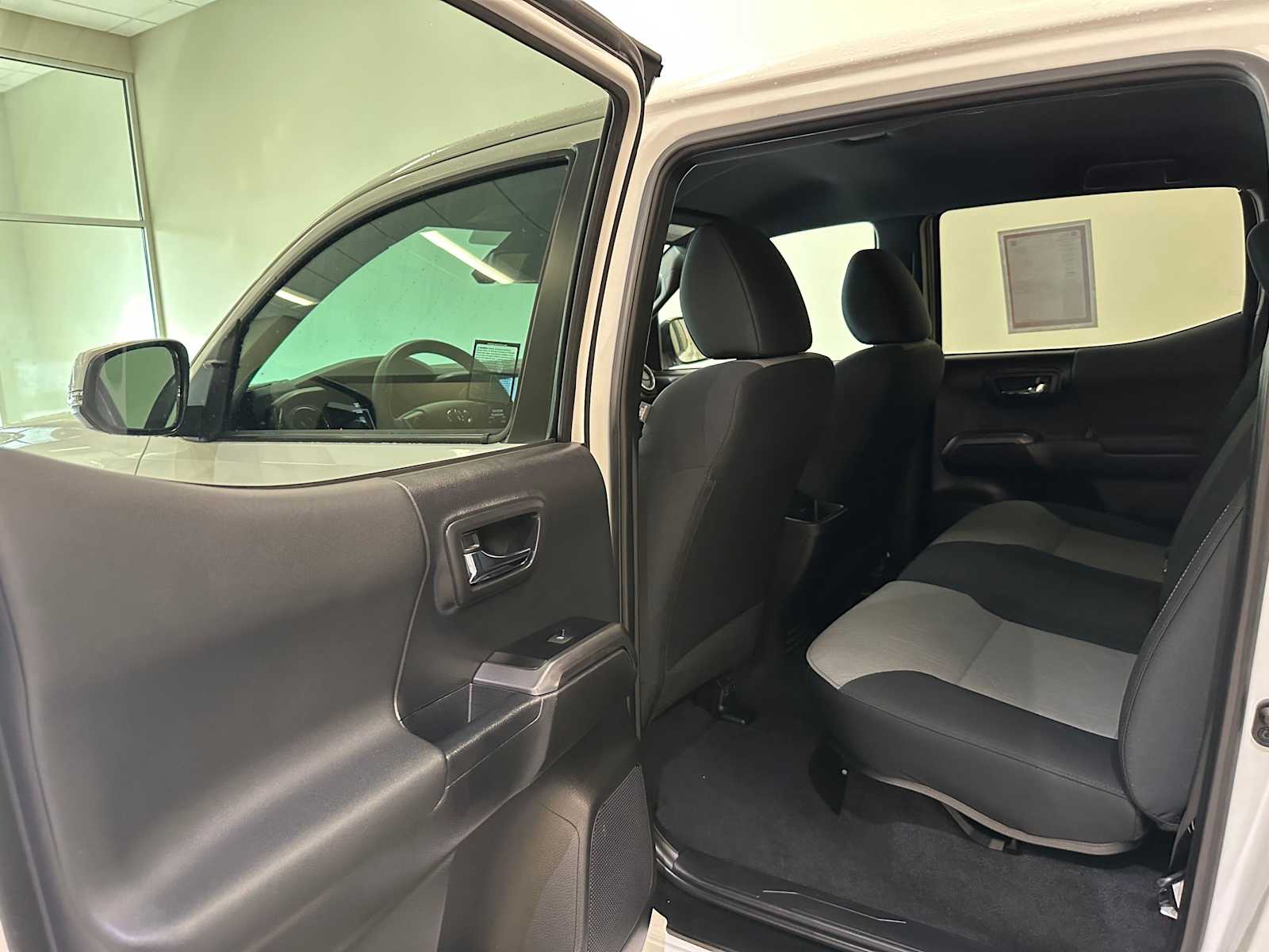 Thumbnail: 2023 Toyota Tacoma - 25